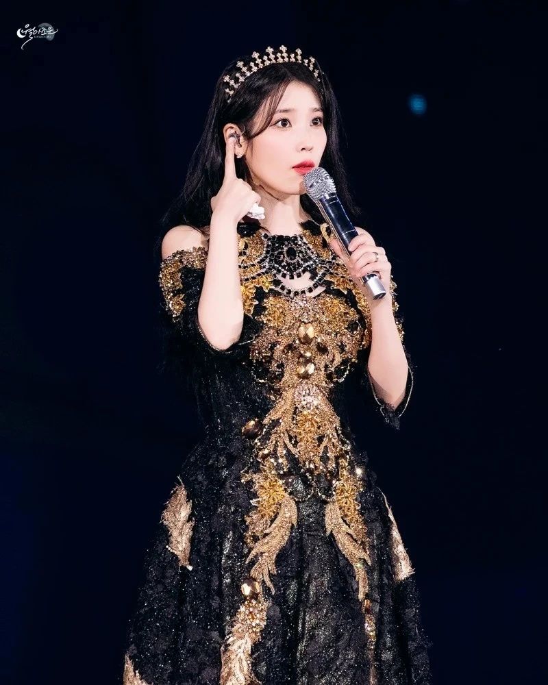 for IU 2022 GOLDEN HOUR 최고의 아이유 최고의 시간을 위하여!! 너무 