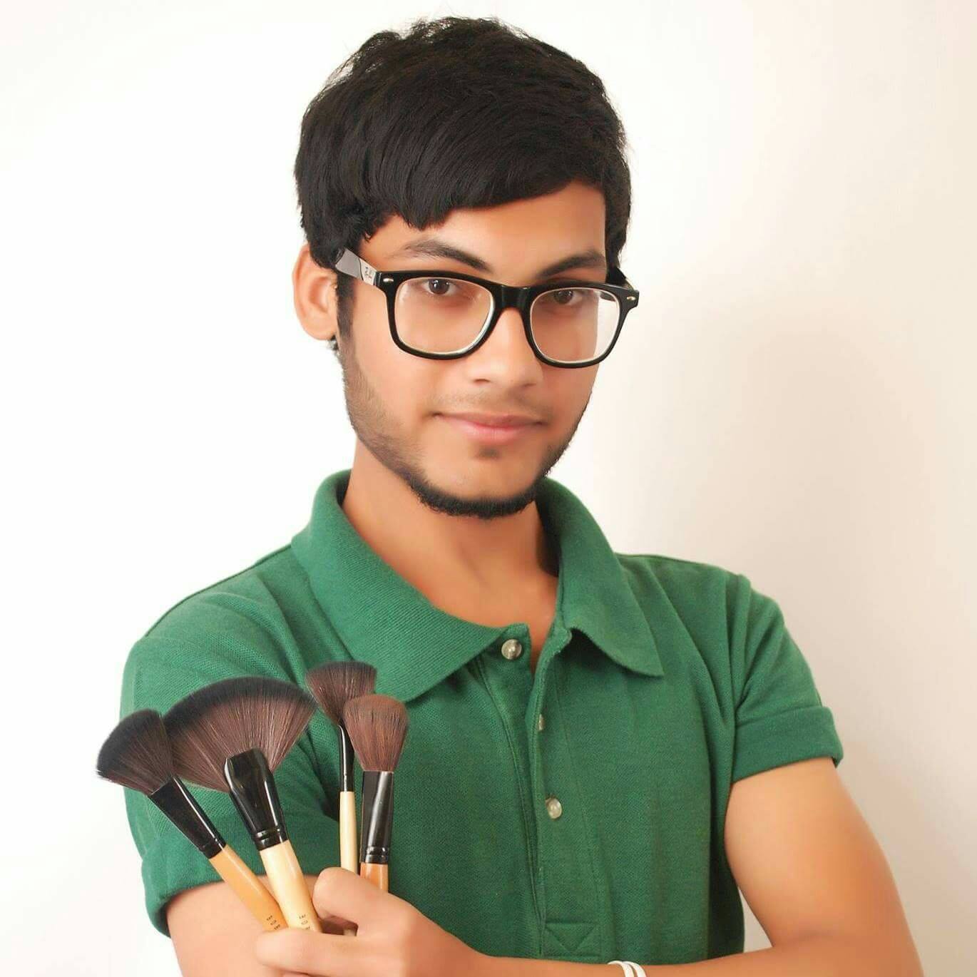 Official Humza Khan - Makeup Artist