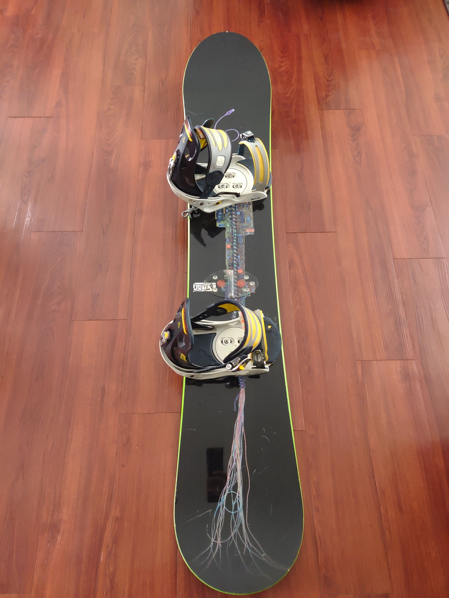Burton Johan 162 snowboard with P1 bindings