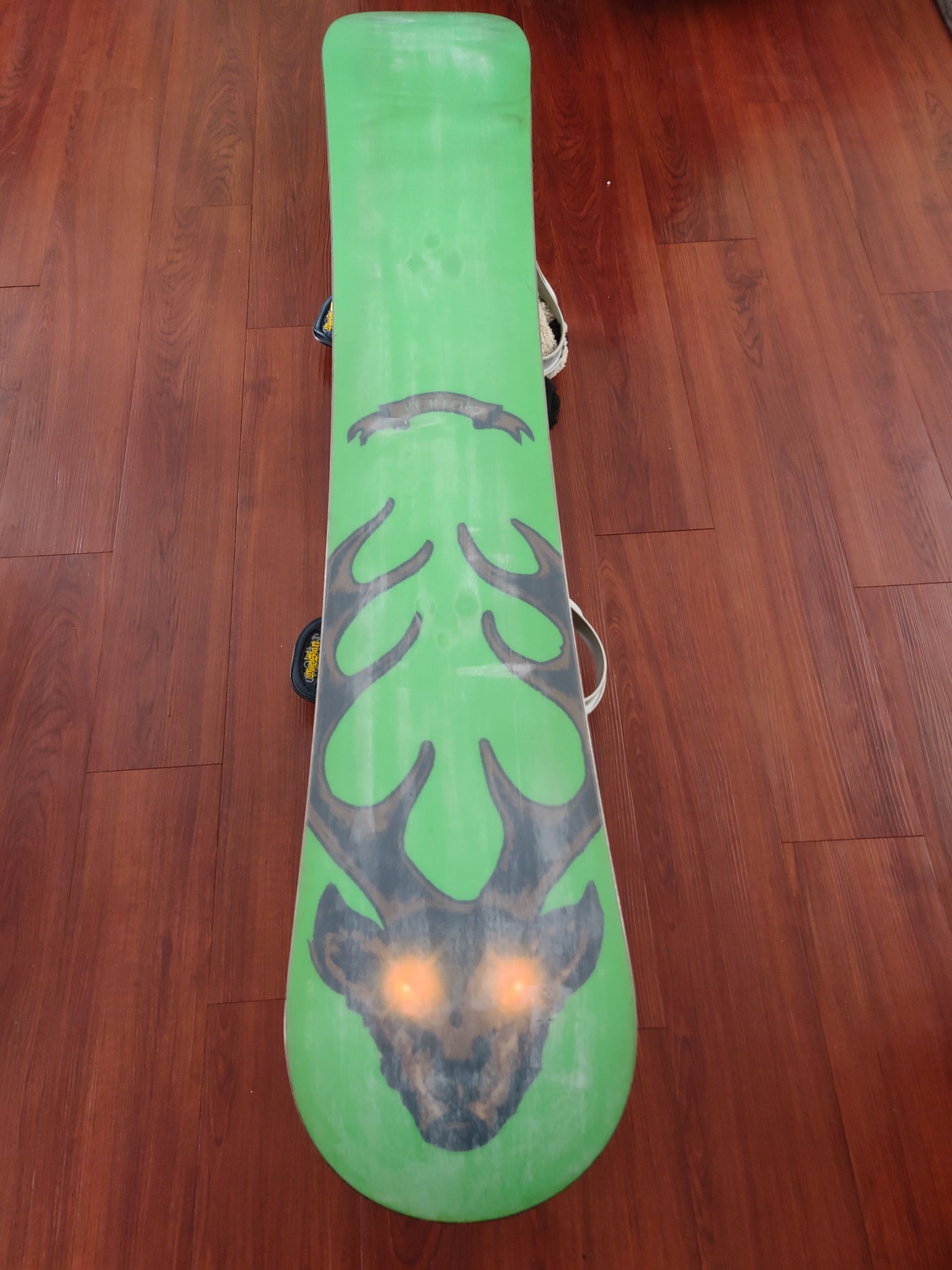 Burton Johan 162 snowboard with P1 bindings