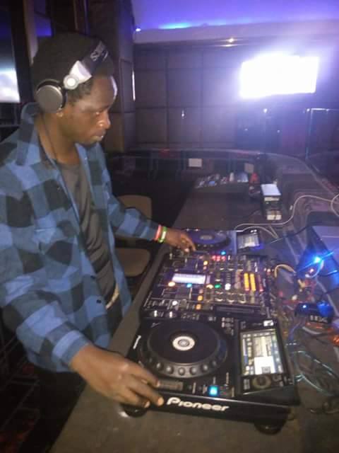 Deejay roxy