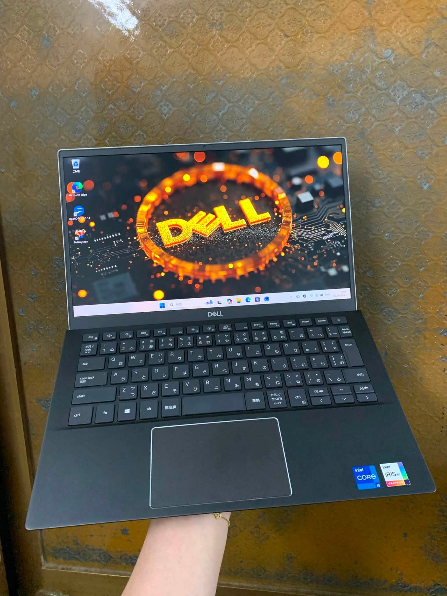 Vostro 5301 core i5 gen11 Ram 8/256g o Vestre 、う〇〇お屋の国中に