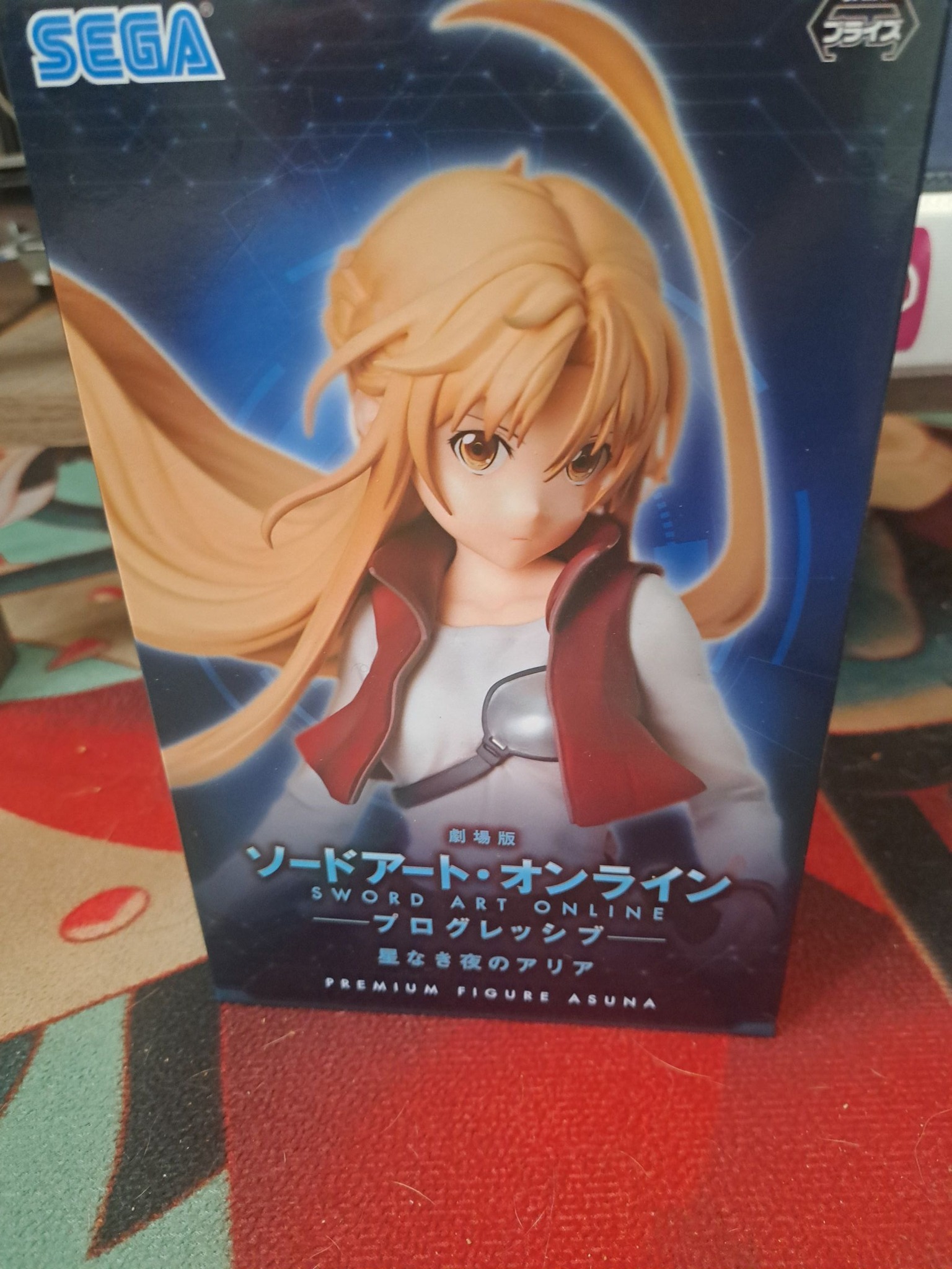 I found a cool Asuna figurine at Phoenix Fan Fusion today and I 