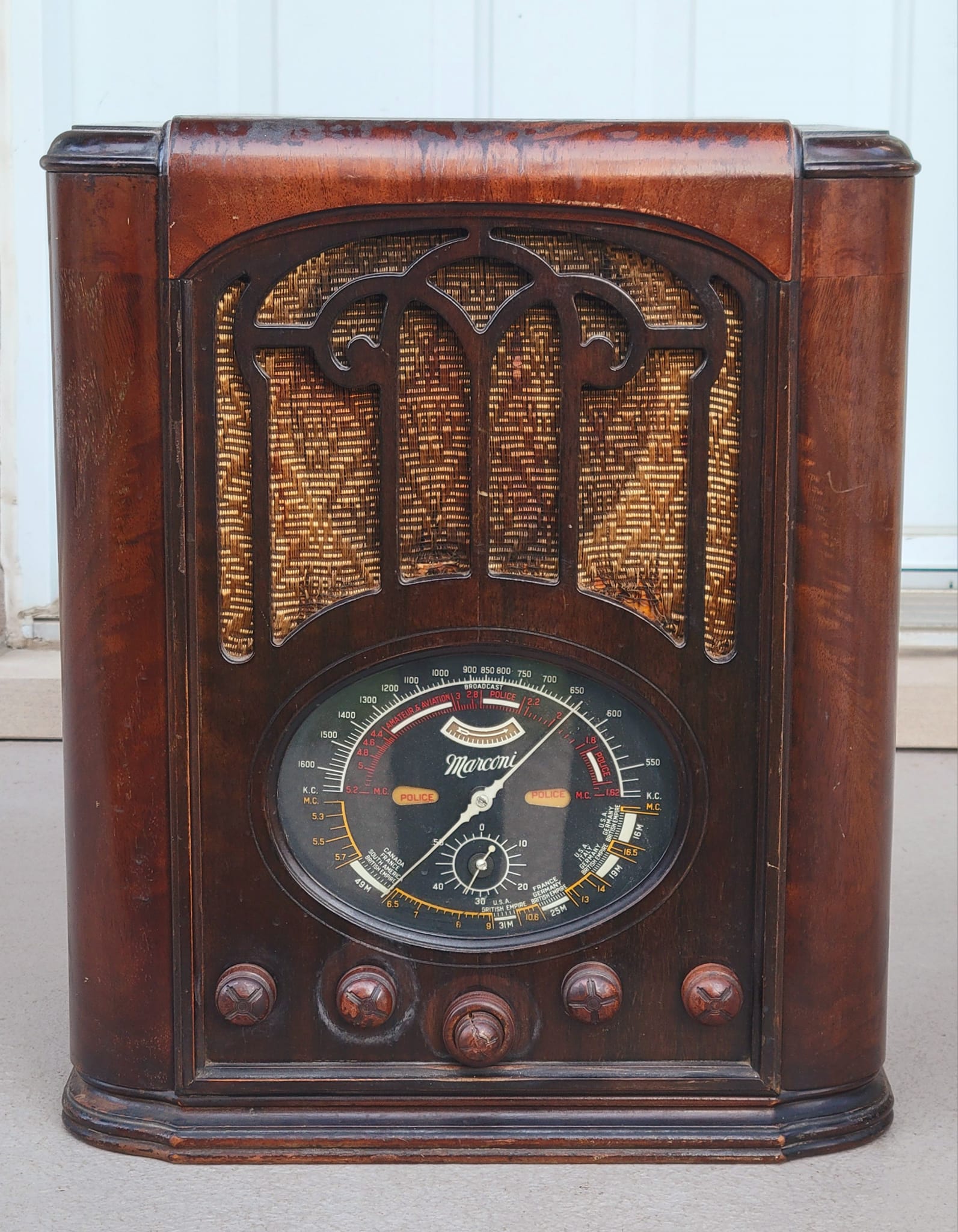 Restoring a 1937 Marconi Model 81 Radio