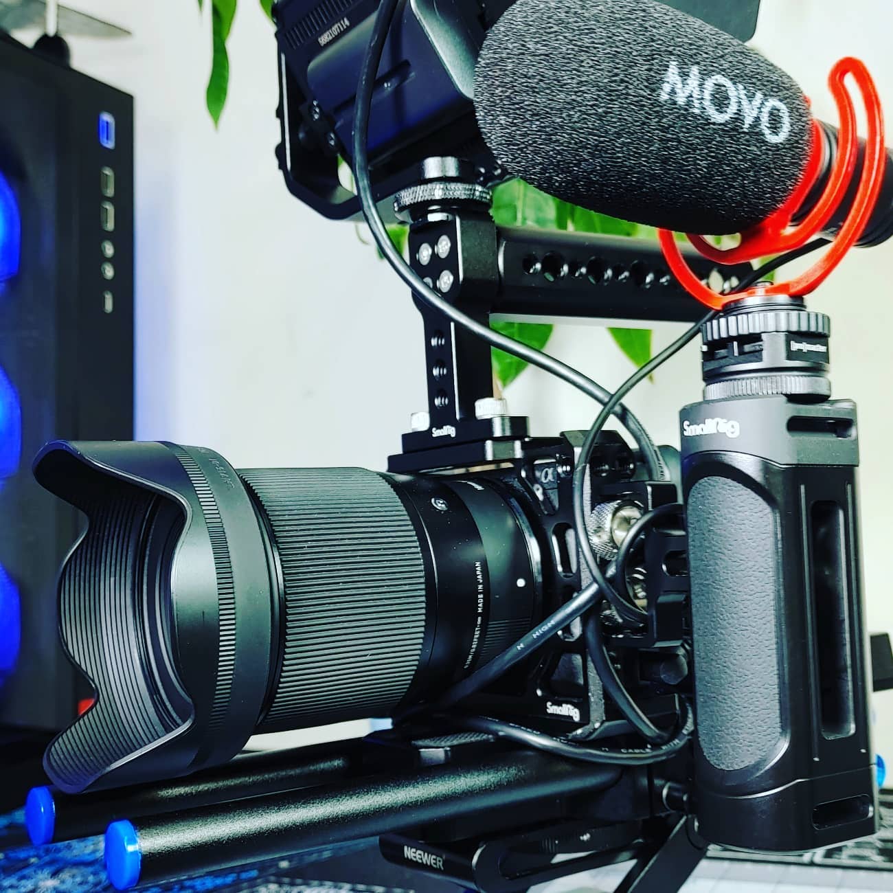 Mini cinema rig! Sony a6400, Sigma 16mm f.14, Sigma 30mm f1.4 