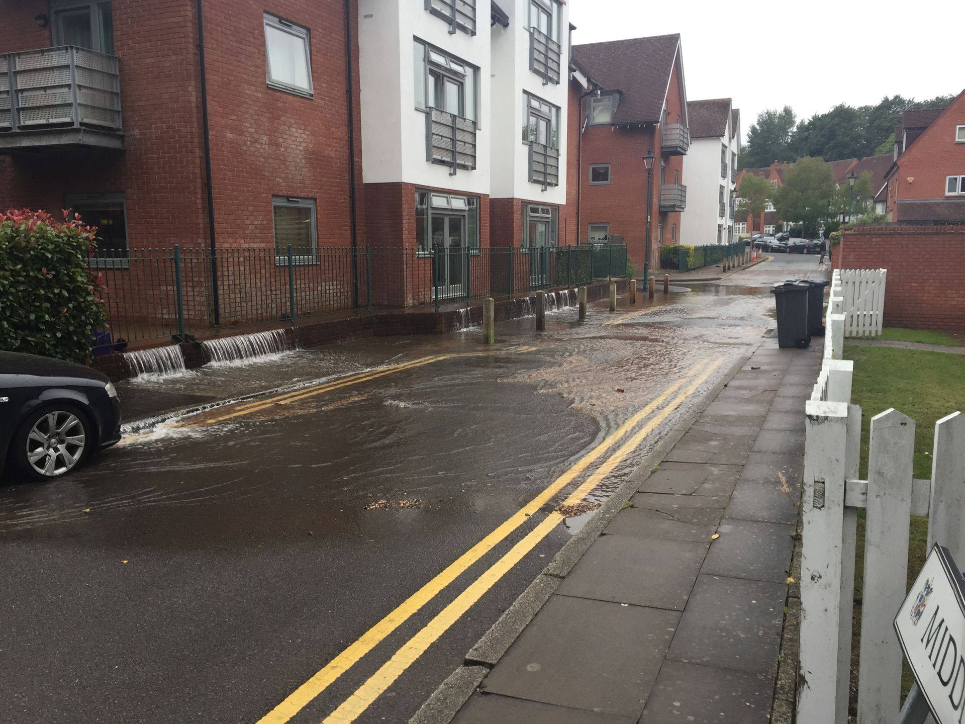 B14 - Low or no water pressure? #SevernTrentWater are currently dealing ...