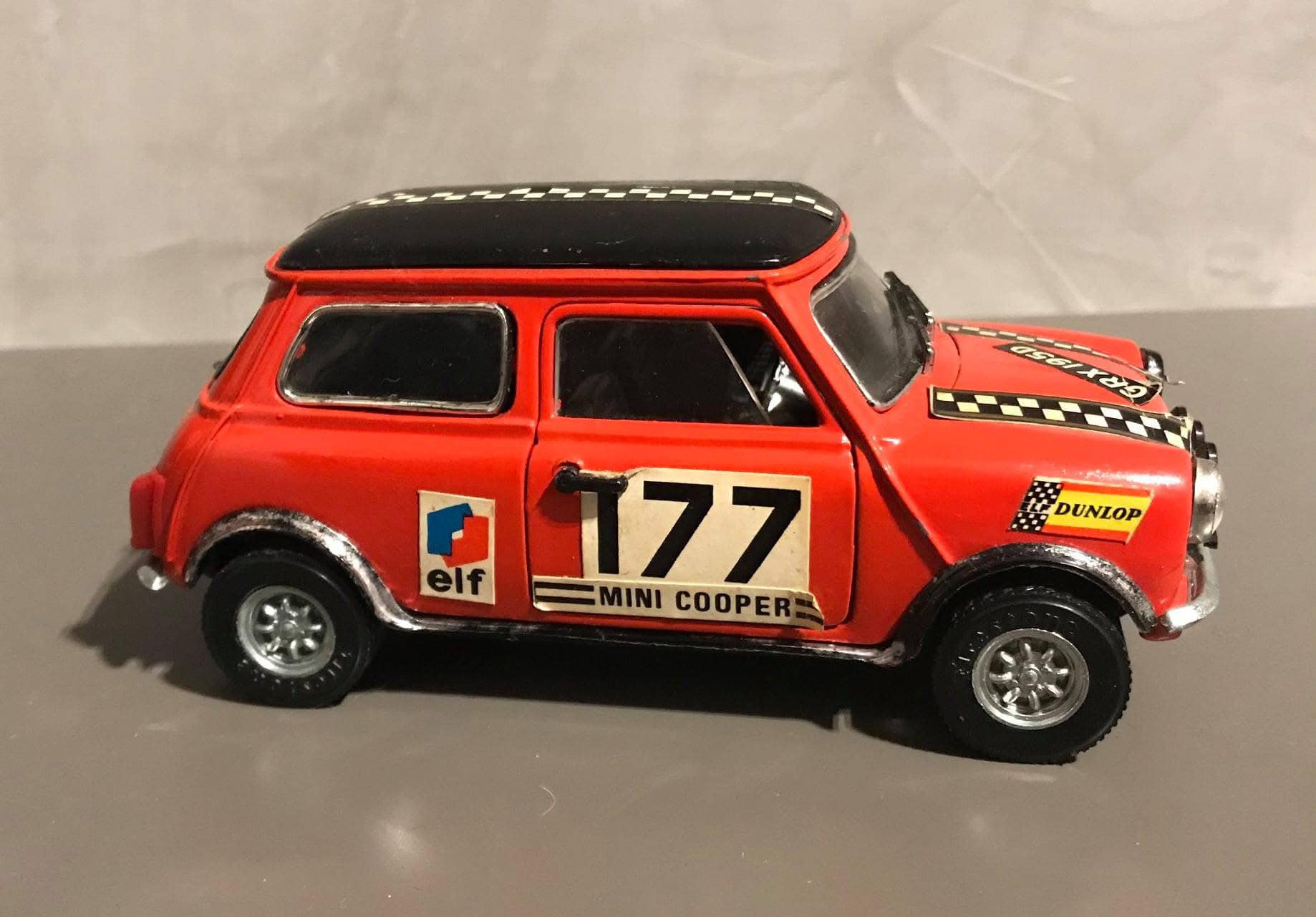 My MEBETOYS (1/43th - 70's Made in Italy) collection ((new)cabinet