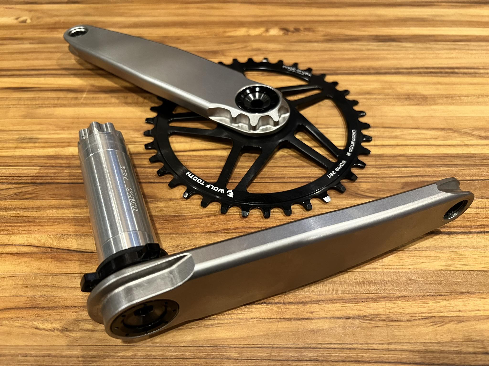 Syncros Revolution crankset features and specifications
