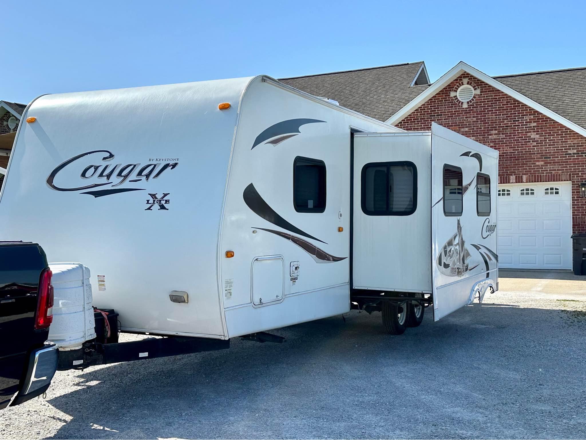 2010 Keystone Cougar X-Lite 29BHS - RVs & Campers - Alton, Illinois ...