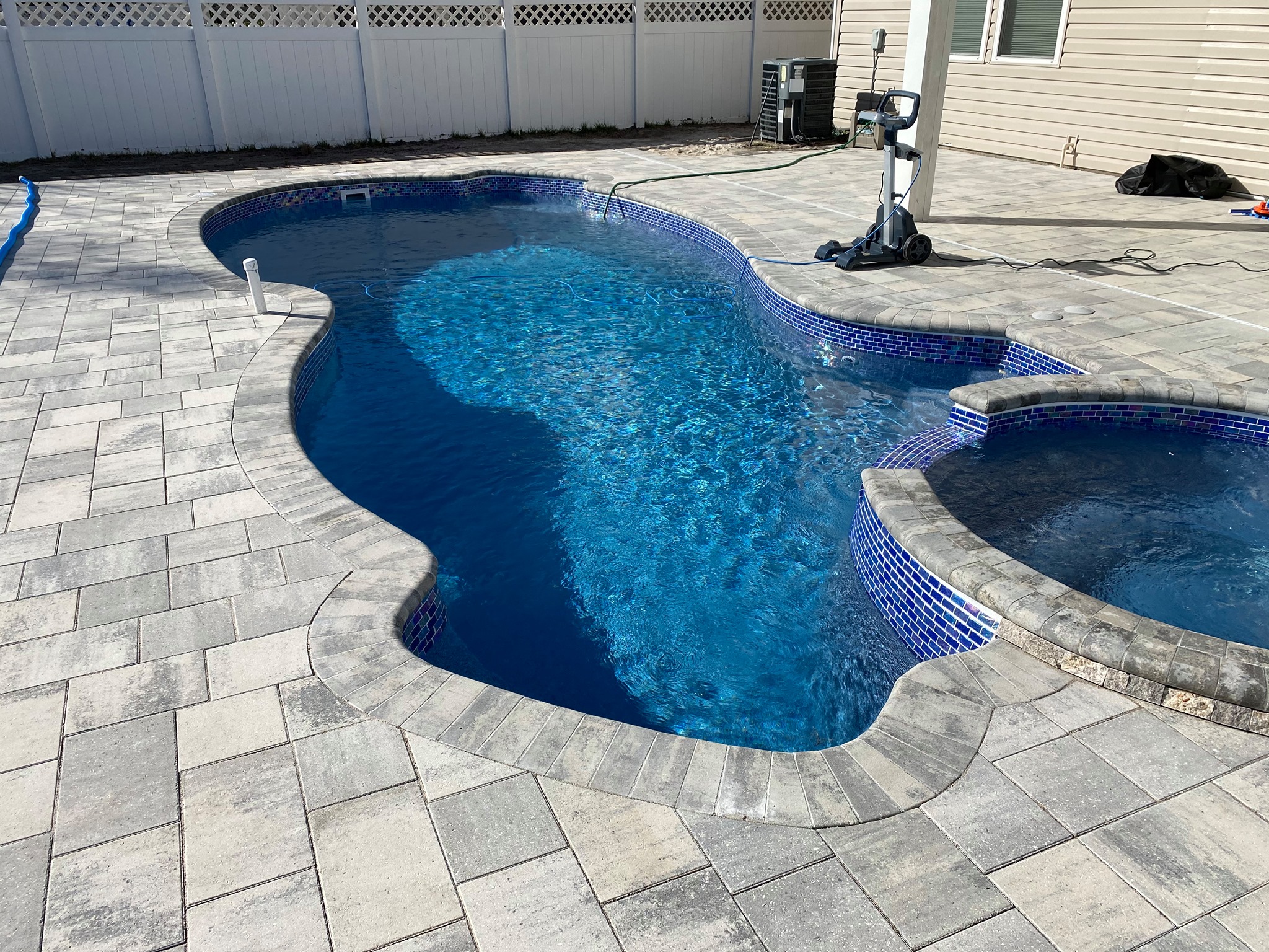 Paragon Pools - Beautiful Pool/Spa combo ready to enjoy.... | Facebook