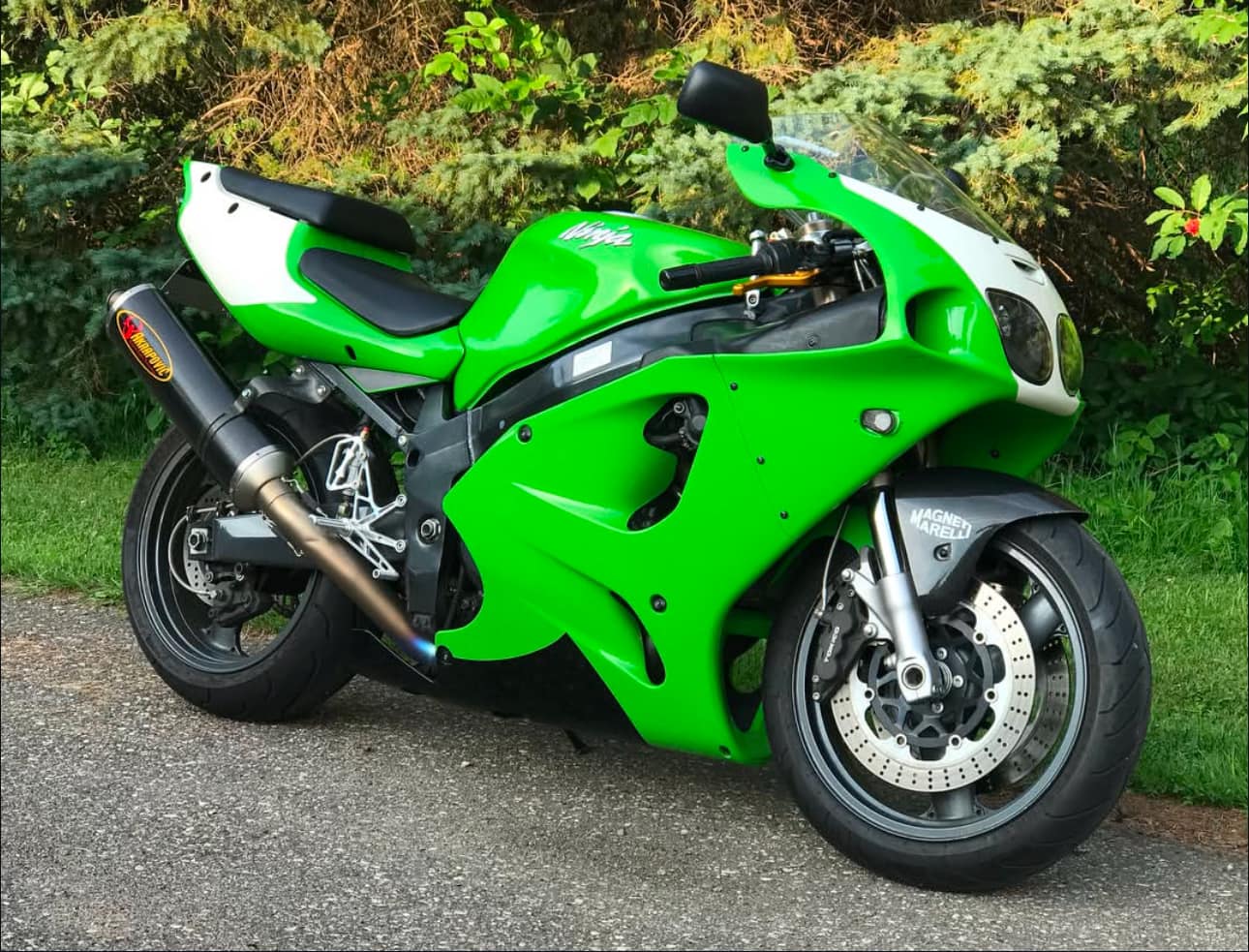 Owner's 2000 Kawasaki ZX12R