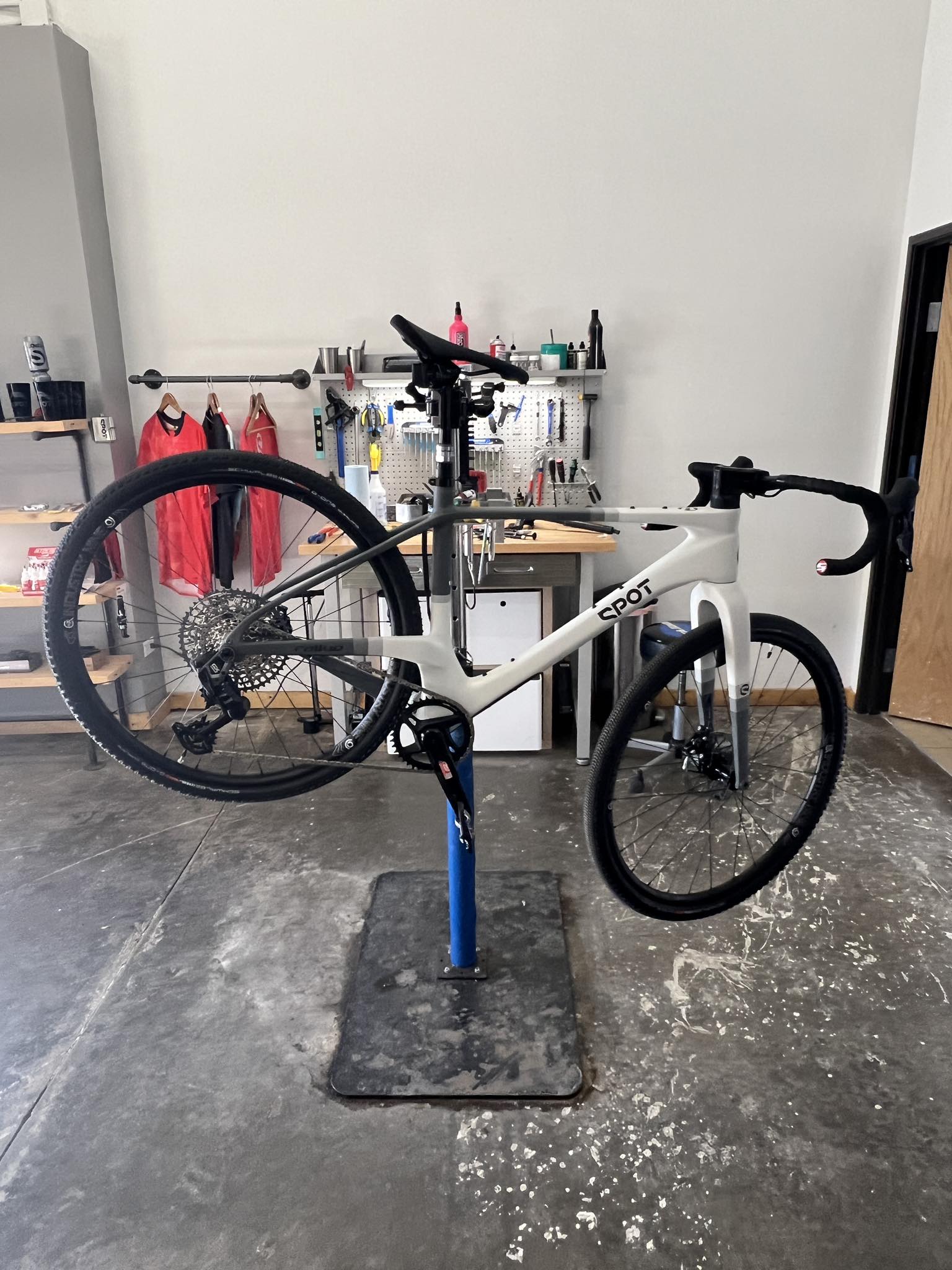 msr hiking tent Hubba Hubba LT 1 Dein E-BIKE LADEN für Brand_Showa Premium Boxbandagen mit XL-Klettverschluss & Daumenschlaufe (Größe):4.5 m which is clearly an