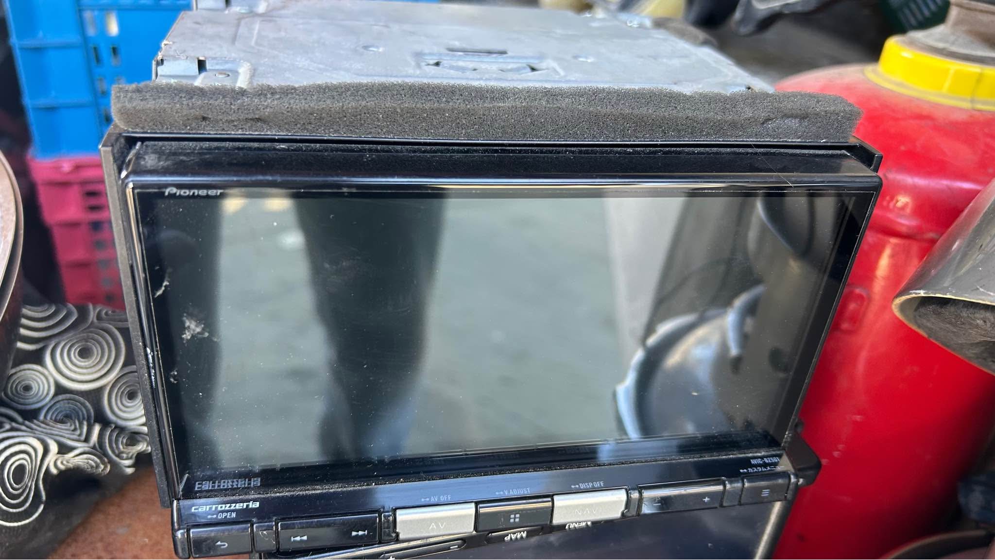 Used Pioneer Carrozzeria avic bz501. It will not work in Cyprus as