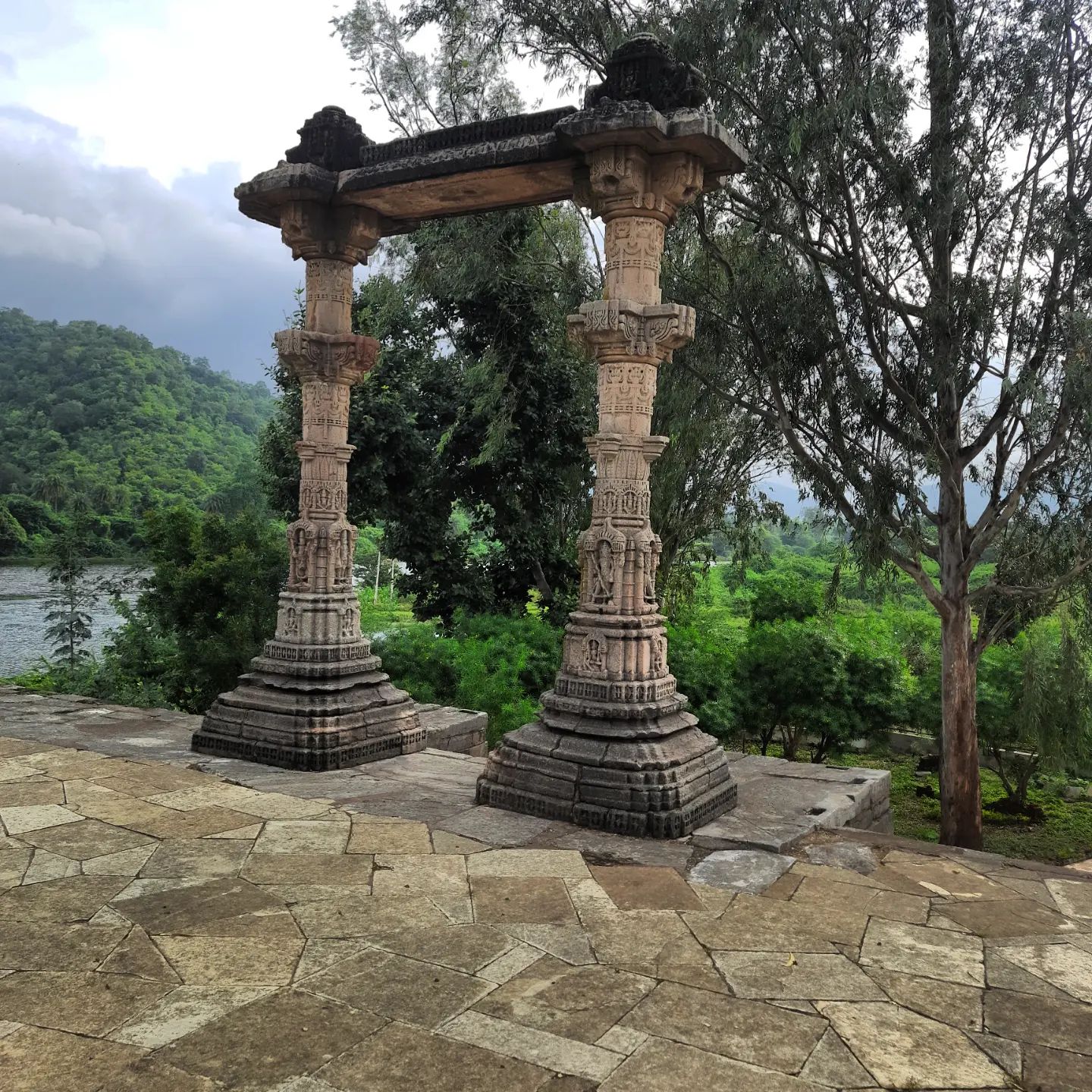 તોરણ द्वार Gateway Some Gateways in... - SKaravalli.tourist