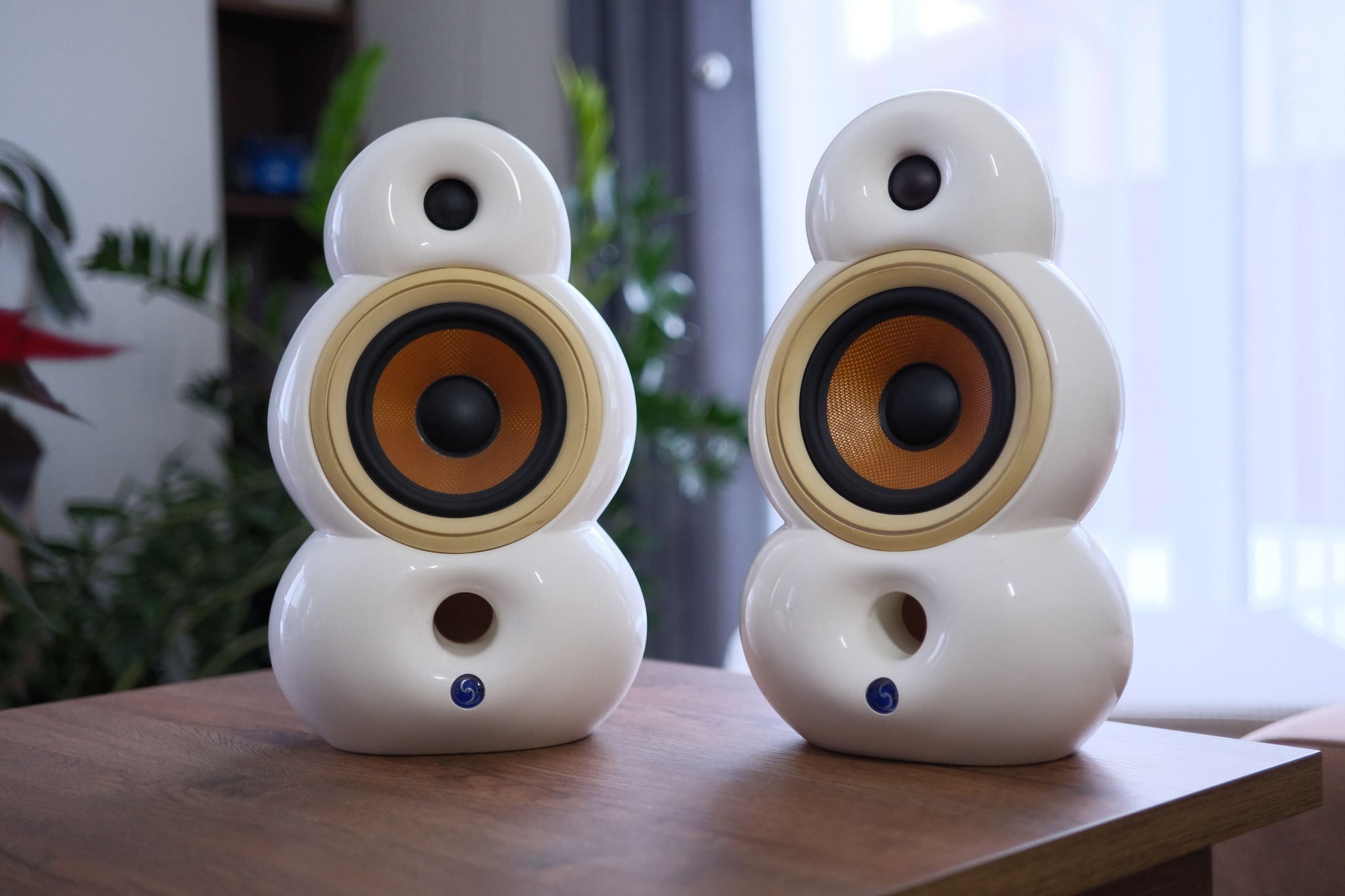 Rare Blueroom Housepods speakers with Sputnik stands