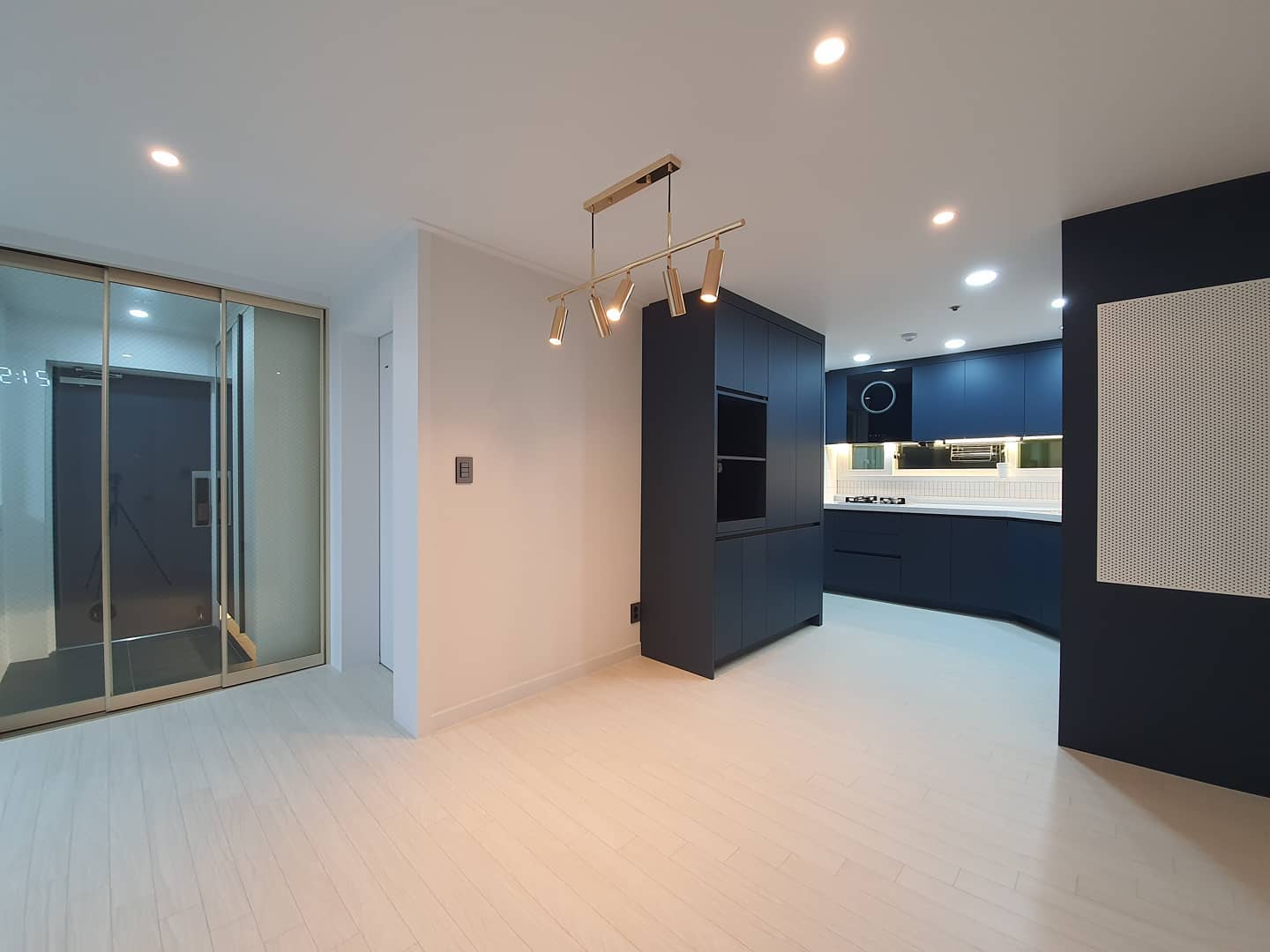 완디자인 - W.I.D Wan Design Interior 完 디자인 #주방인테리어 #kichen... | Facebook