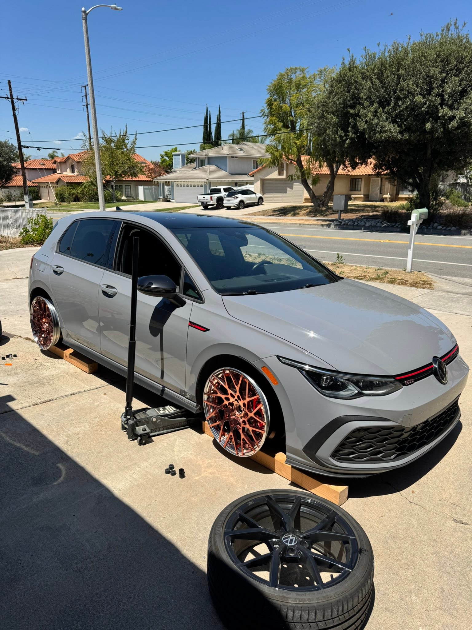 What are the thoughts on 19x9 et 40 and 19x9.5 et43 wheels for a 