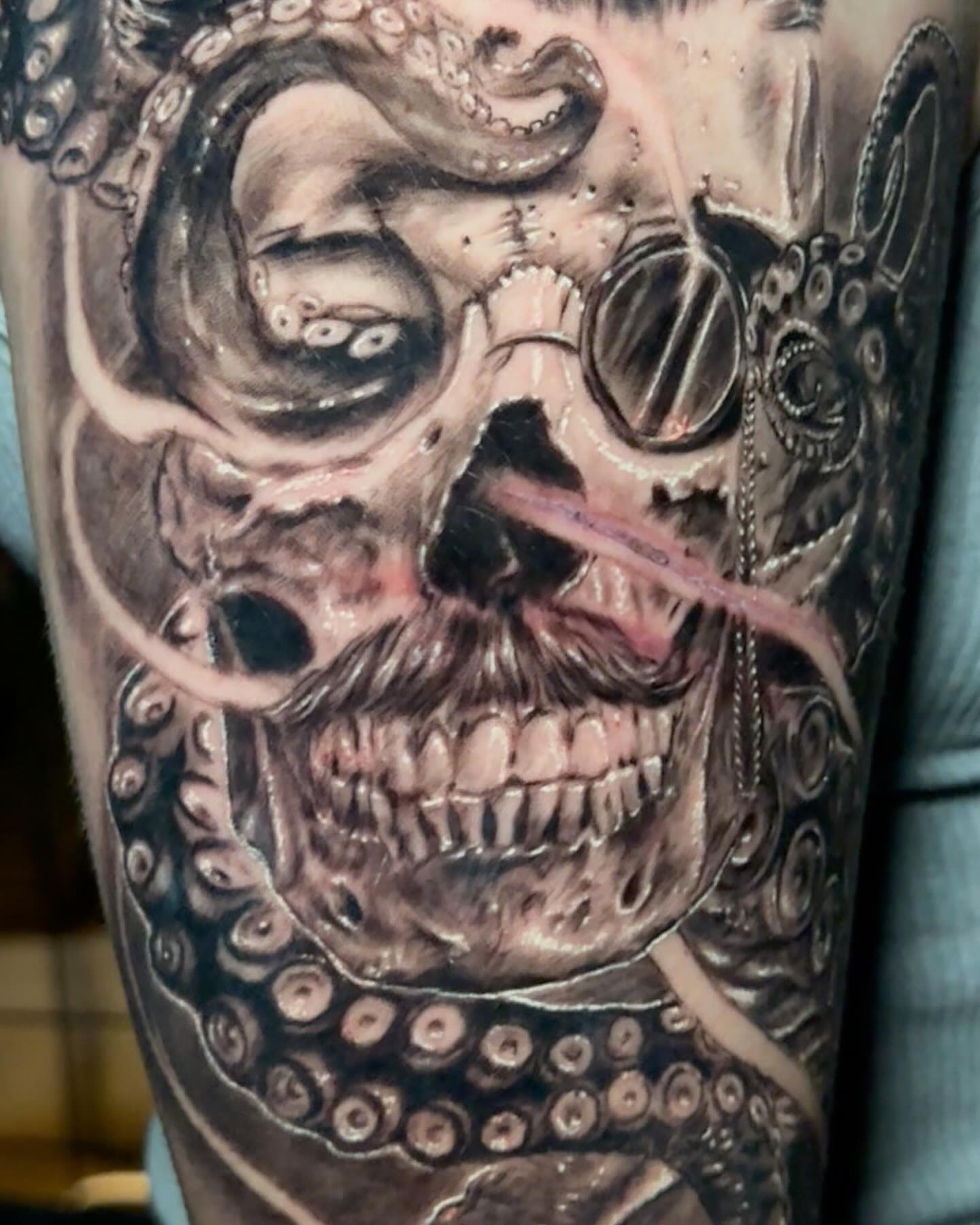Check out this awesome gothic illustrative horned skull! By