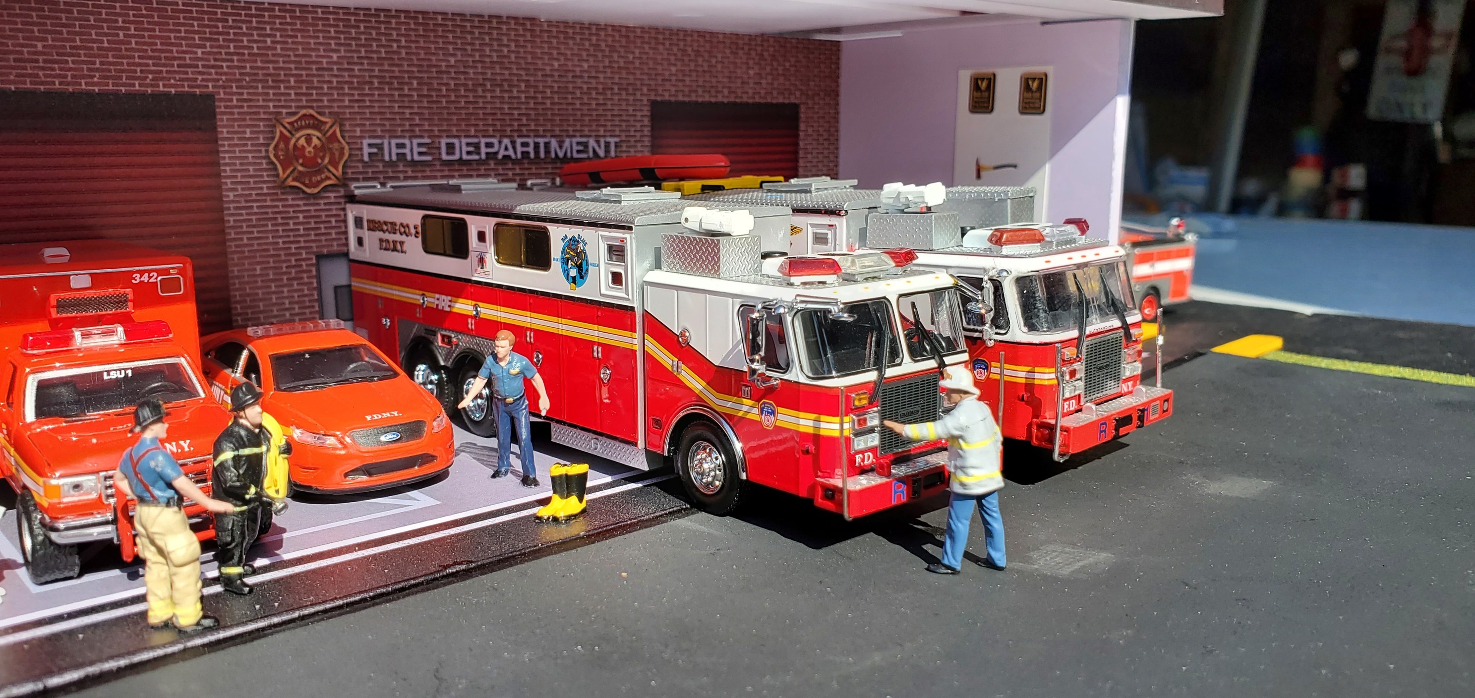Camion De Pompiers FDNY Ford F-350 Scuba Team 1/64 Par Code 3 - Figurine Collection