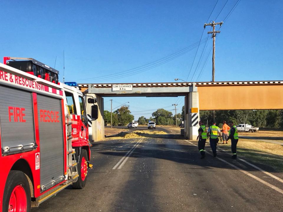 Fire and Rescue... - Fire and Rescue NSW Station 399 Narrabri