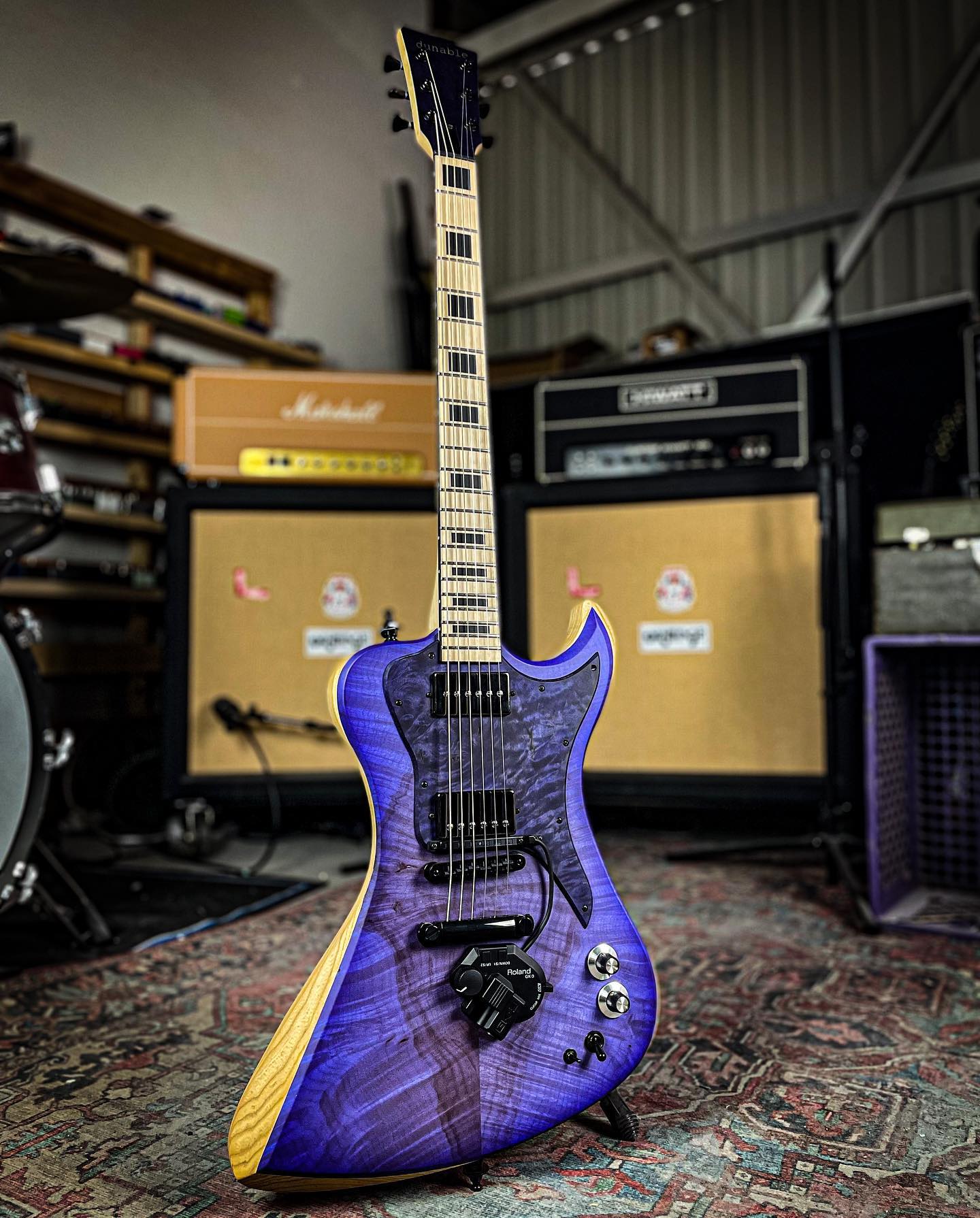 Dunable Guitars - Custom R2 with burl maple top and...