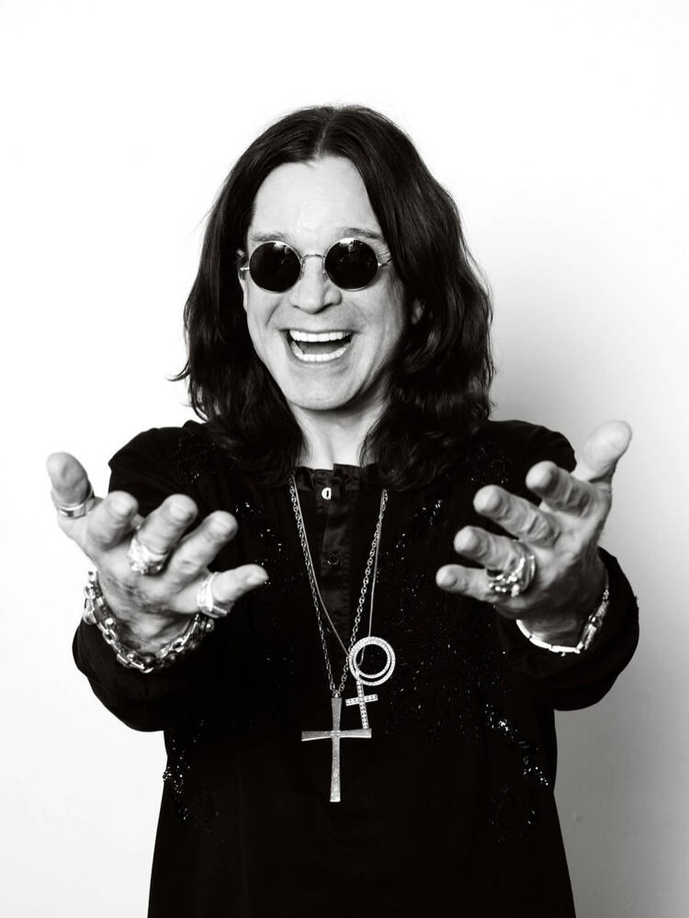 Giu - Descansa Ozzy🦇 ️ Que dolor tu partida. Estoy en shock. Gracias ...