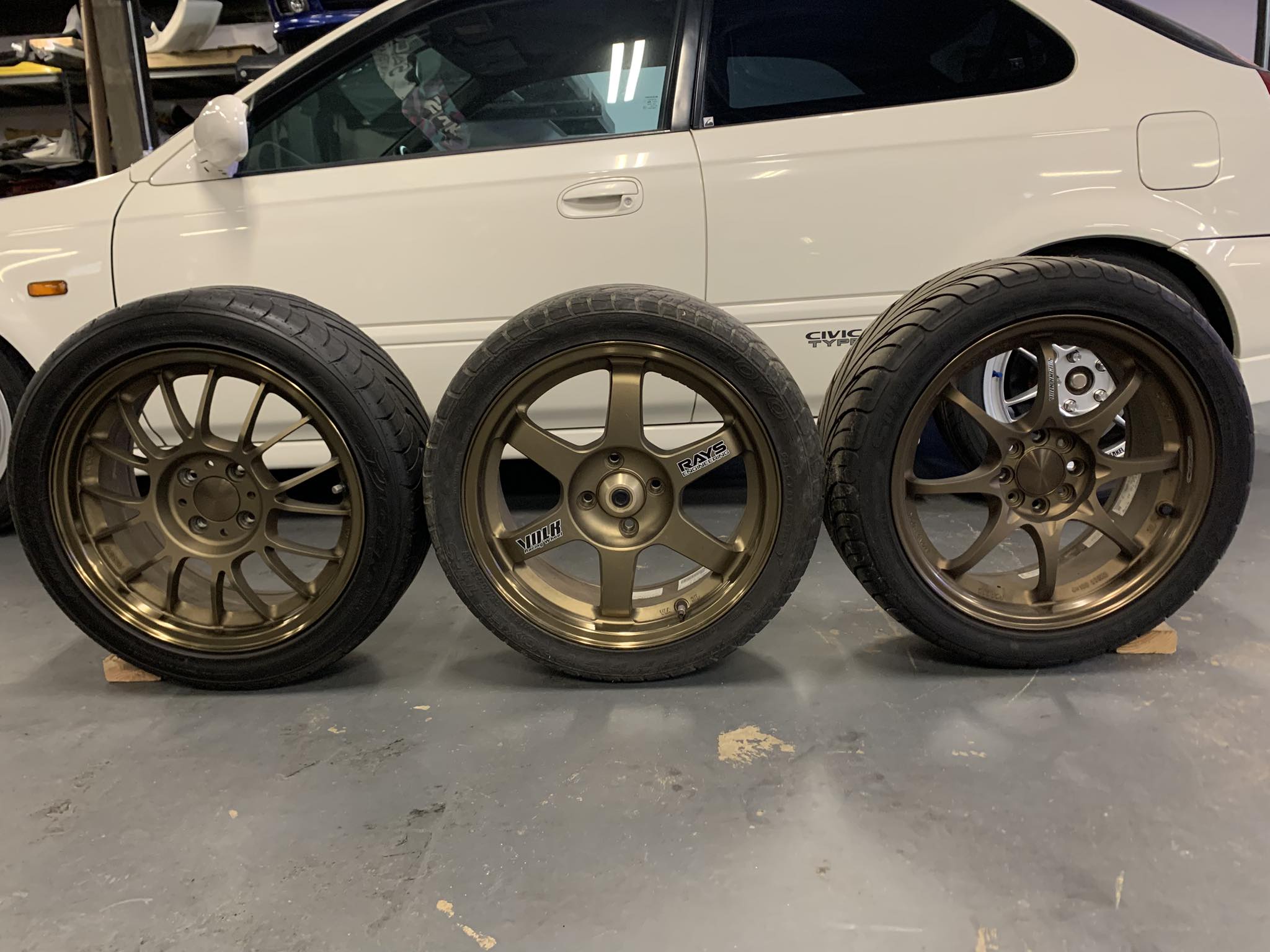 Finally picked up some bronze ce28 18x9.5 28/ 18x9.5 40