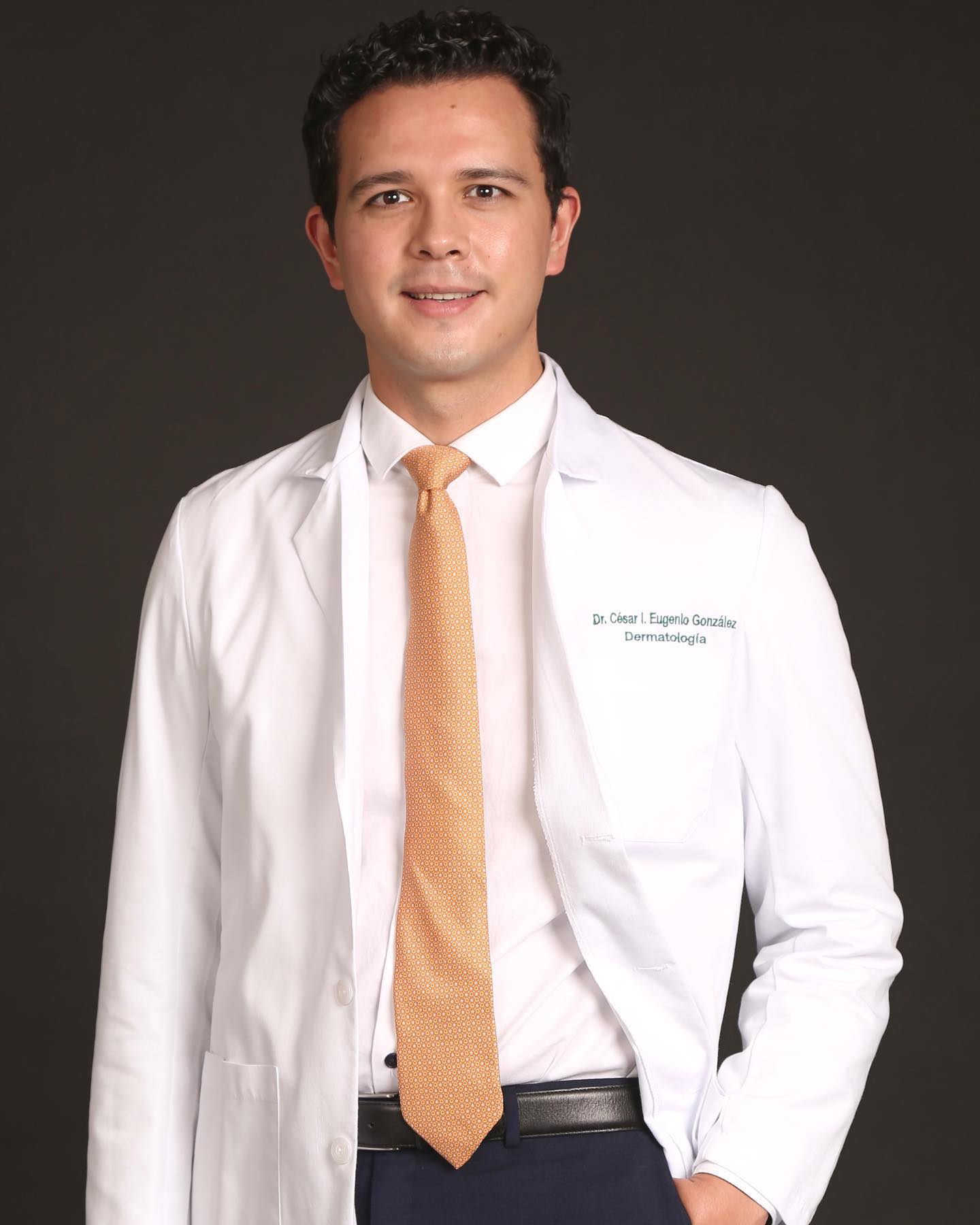 Derma - 👋Hola! Soy el Dr. César Eugenio. - 👨🏽‍⚕️Soy dermatólogo ...