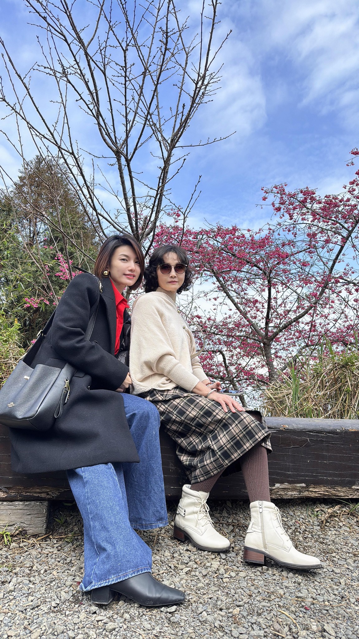 林沄蓁 - 林沄蓁 updated her cover photo.