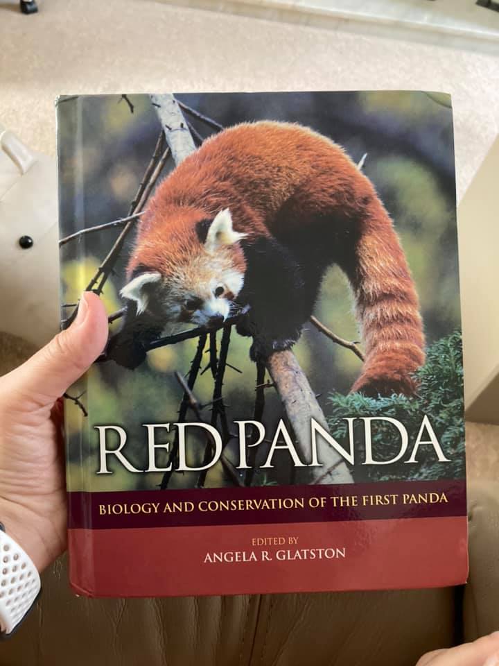 Red Panda: Biology and Conservation 洋書 As you all probably know by now, I won the International Red Panda