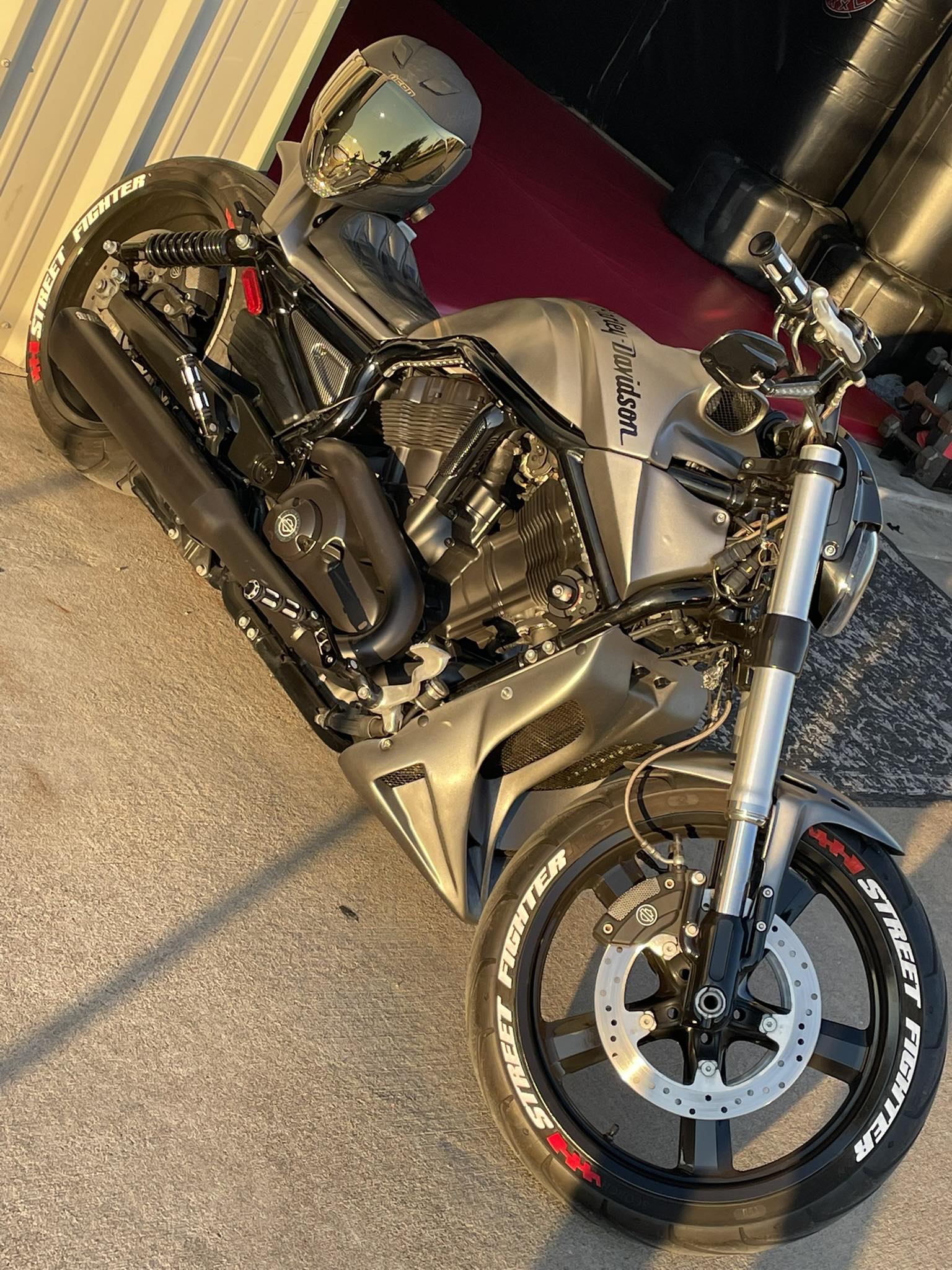 Anyone selling mid controls for a v rod muscle 2013-2015 