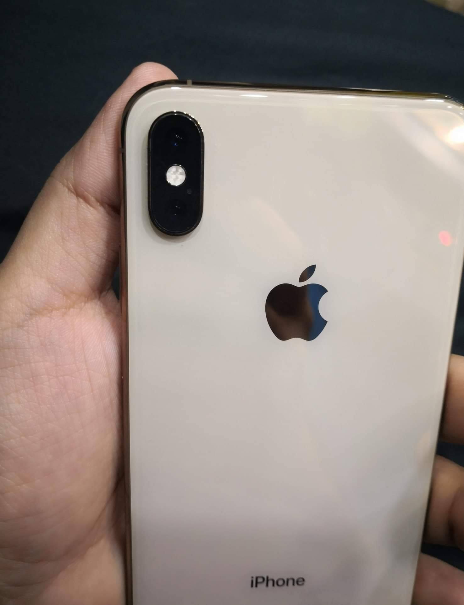 IPHONE XS MAX AVAILABLE 64GB VARIANT DEMAND 60K