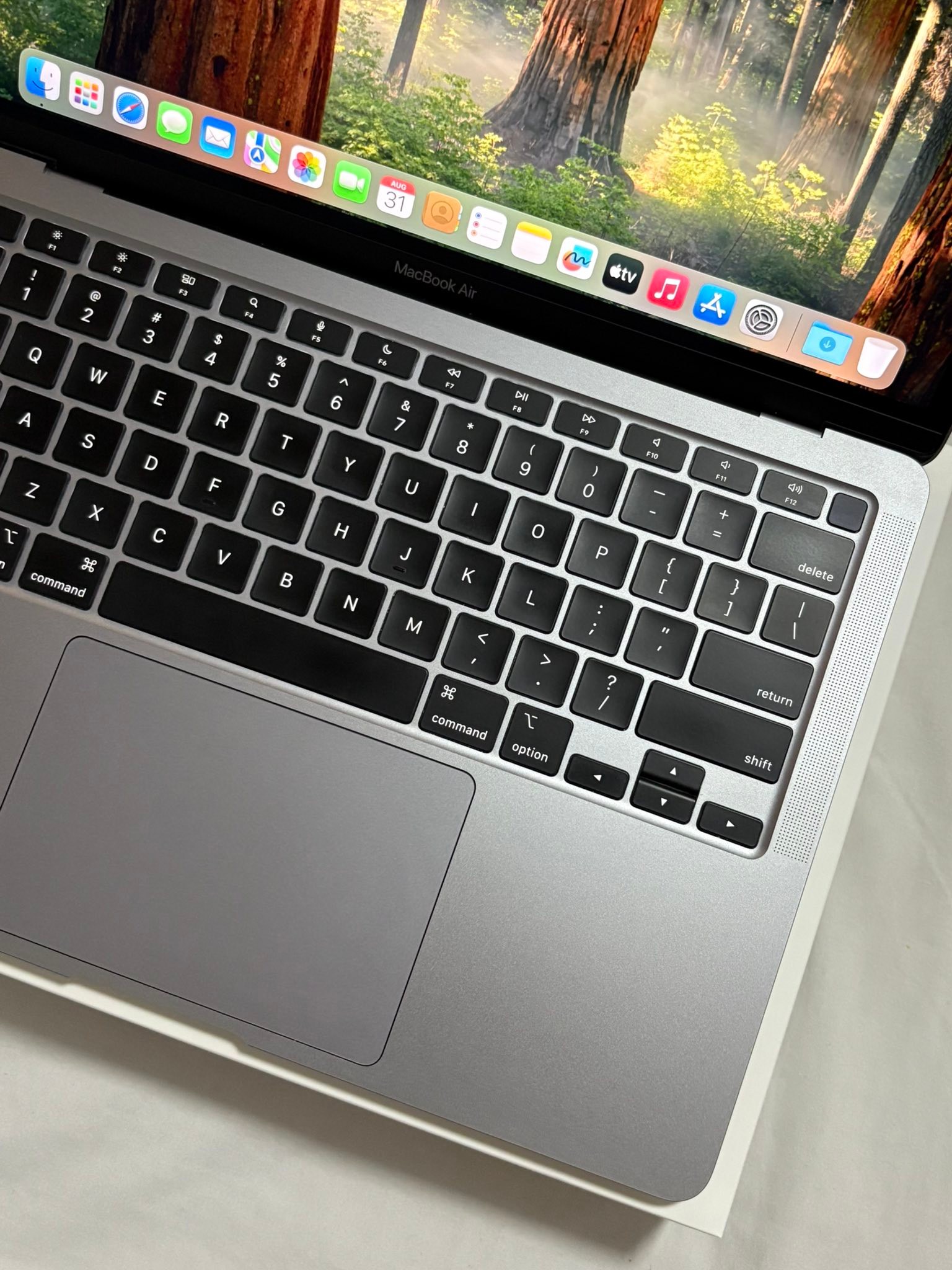 MacBook Air M1, 2020 (8GB | 256GB) -97% battery health (138 cycle 