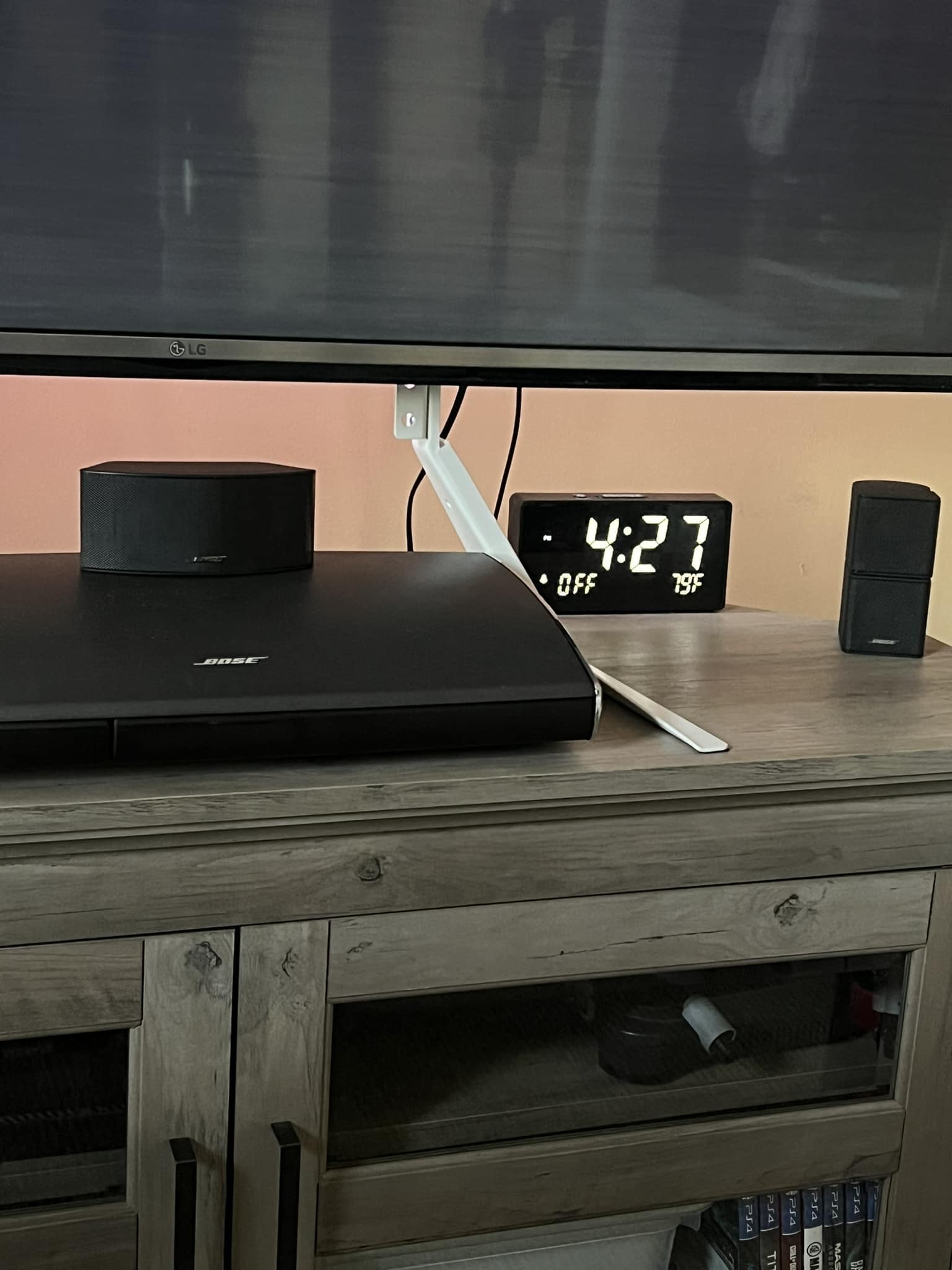 What is the safe maximum volume for Bose Lifestyle V35 with Jewel