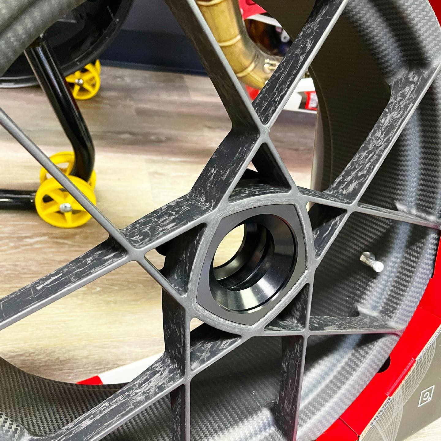 Rotobox Bullet wheels in matte finish for the Ducati V4 Panigale!