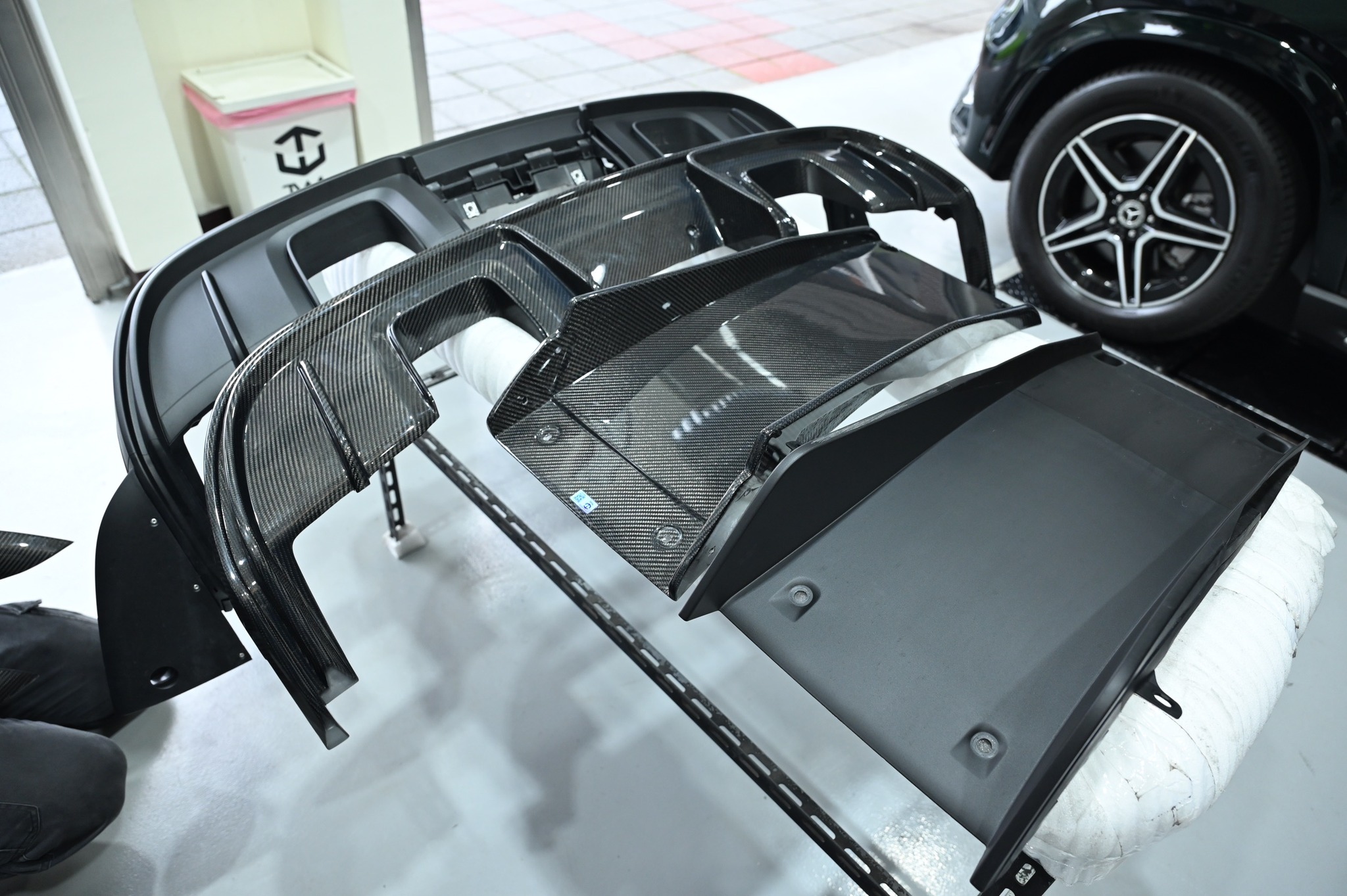 Twl-Carbon - The original Porsche 718 Rear Diffuser is... | Facebook