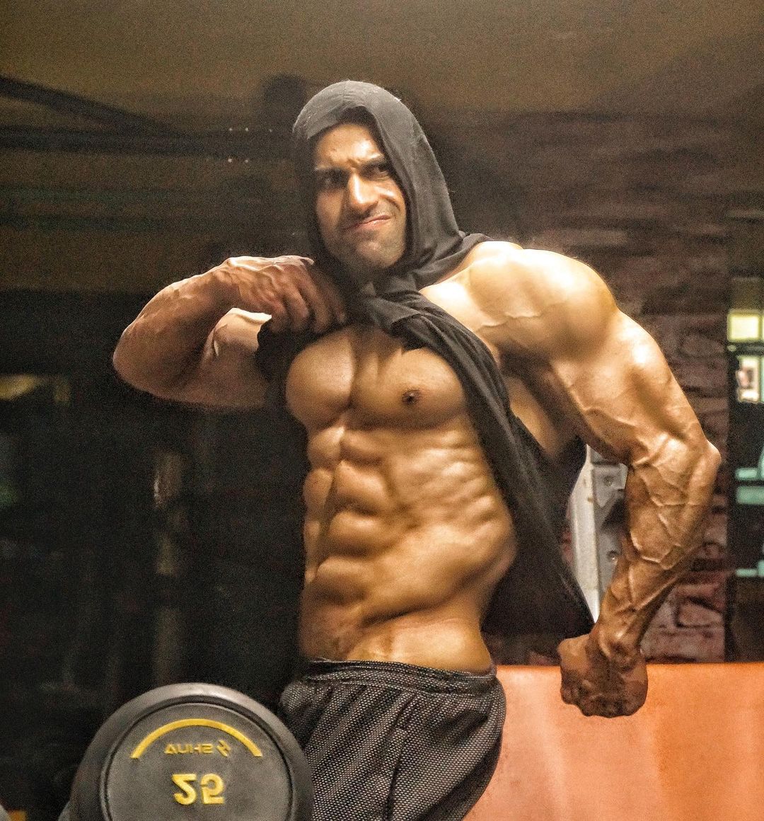 Musclemania - Musclemania® India Champion Umer Rashid lean...