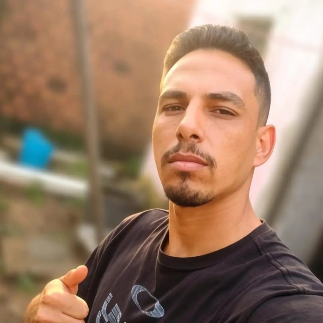 esse lixo é a favor do rico tem gente burra que voto nesse lixo ainda 🤬 ...