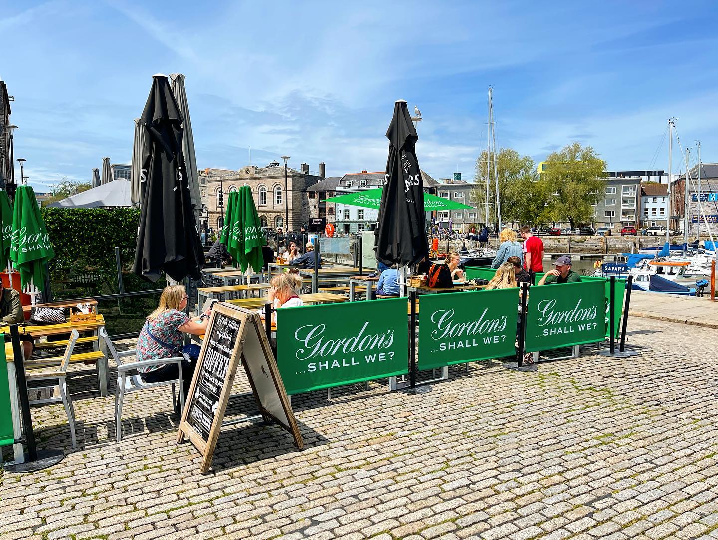 Bar Rakuda - The umbrellas are down and the Sun is finally...