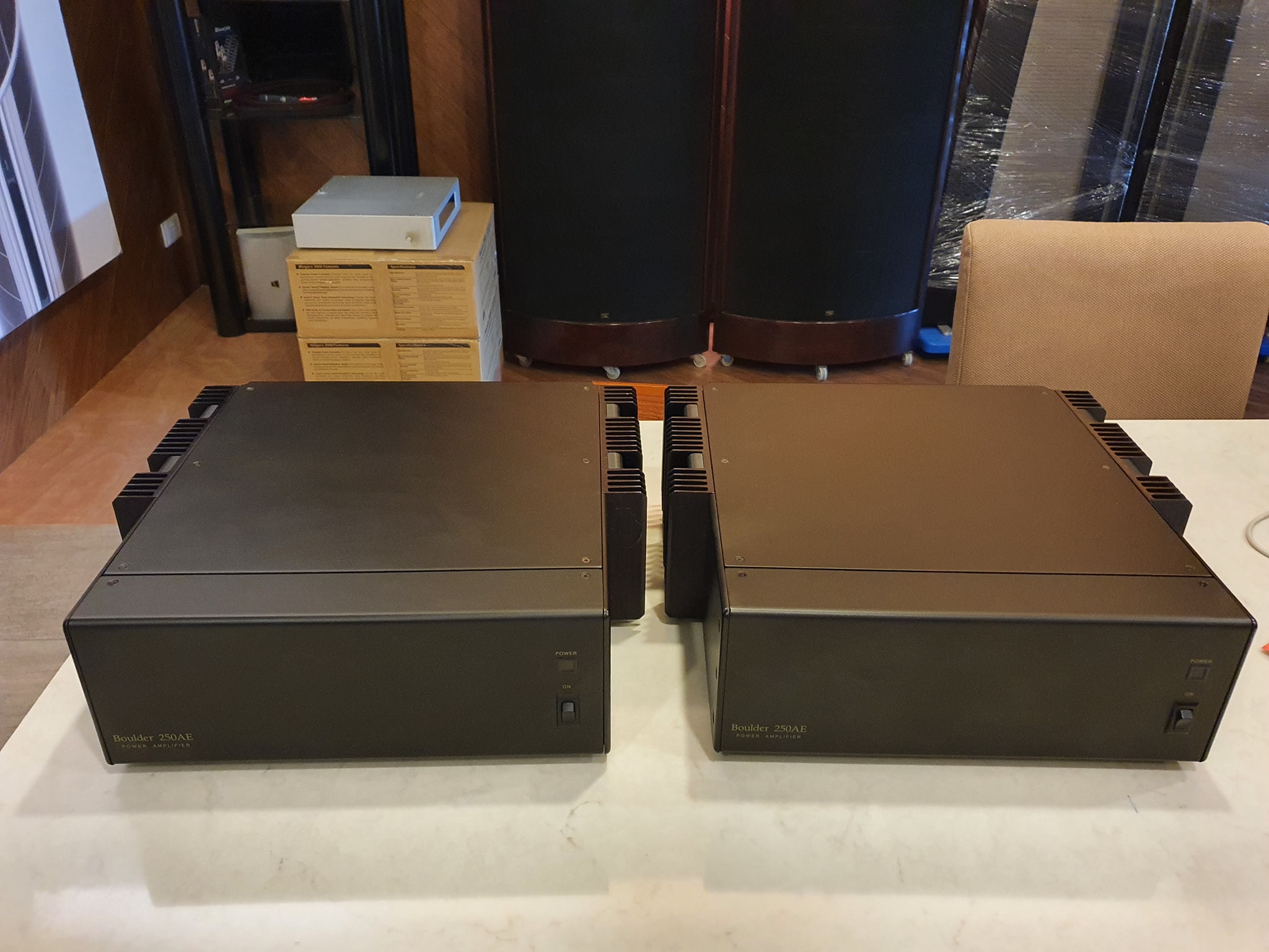 Boulder 250AE 150W monoblock power amp . $4000. Sms 96612172