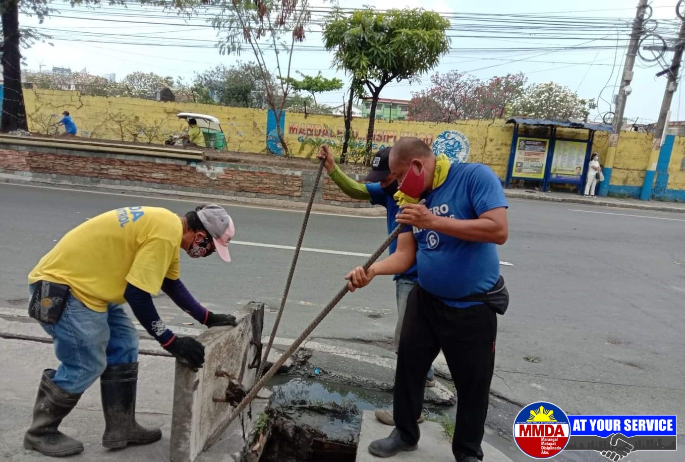 MMDA - MMDA AT YOUR SERVICE Araw-araw ang declogging... | Facebook