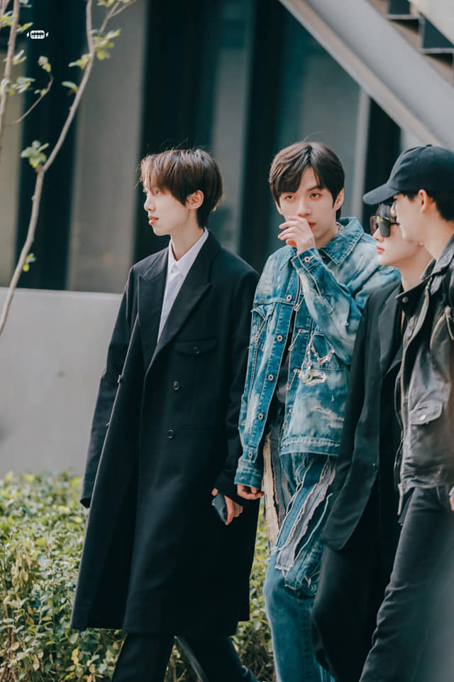 R1SE - Rising... - R1SE - Rising Eleven Boys Myanmar Fanpage