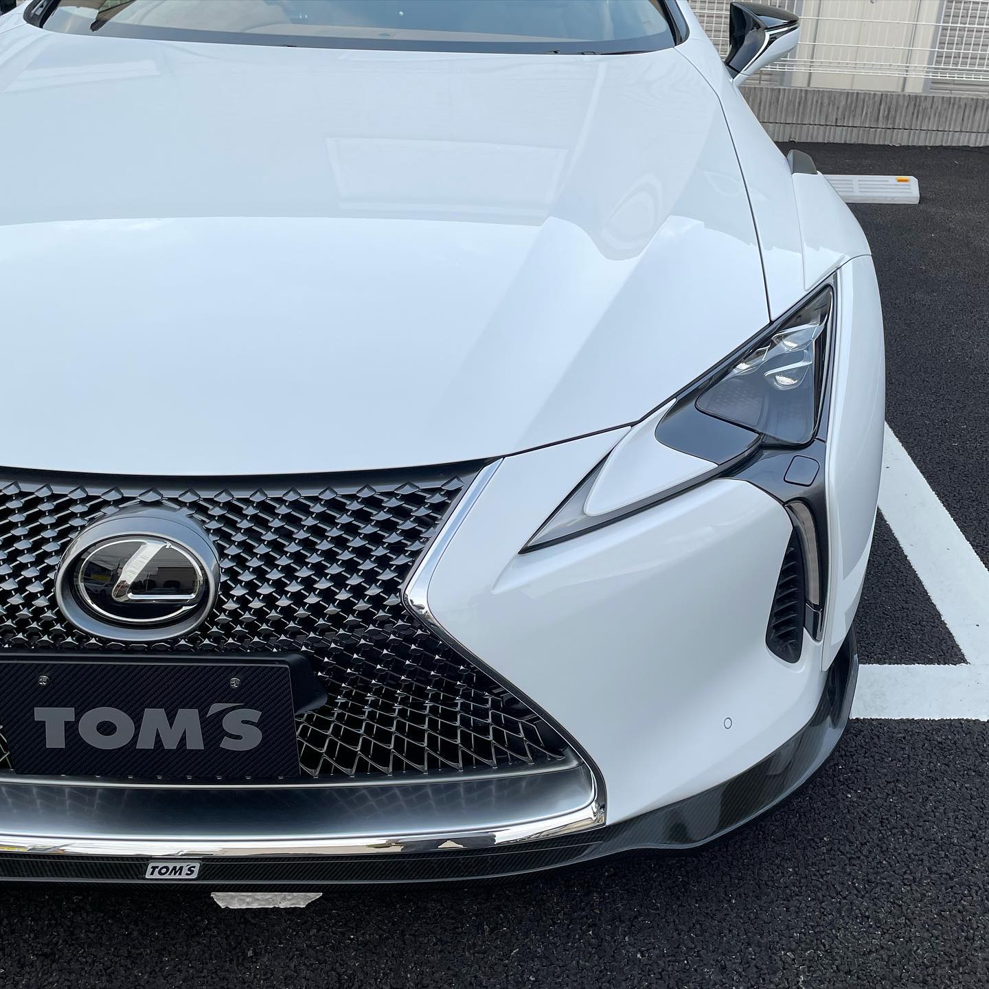 TOM'S Racing - TOM'S LC500 Convertible ↓詳しい製品ページはこちら...