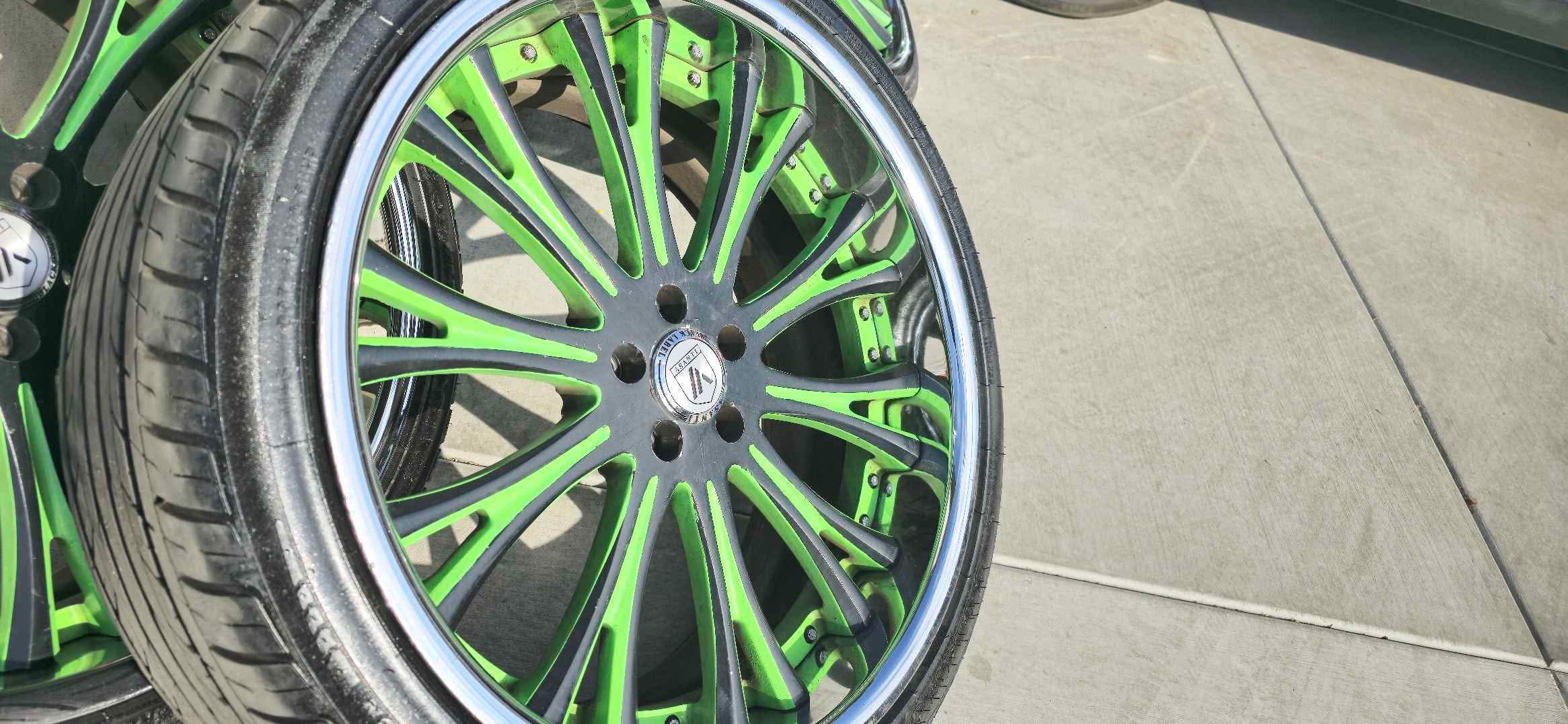 22 Inch Ashanti Staggered Rims With Floating Center Caps - Car Wheels ...