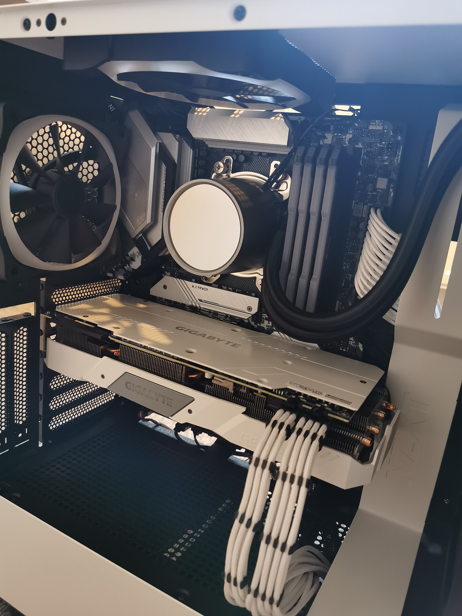 Any NZXT H510 Elite build specs and reviews?