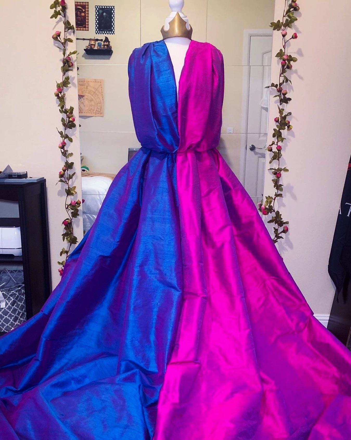 dark blue ice skating dress Figure in Navy Color with Rhinestone BSU89 IN STOCK – Boutique Step Up Size:US11 ___kg 3 all white Take A Look Inside