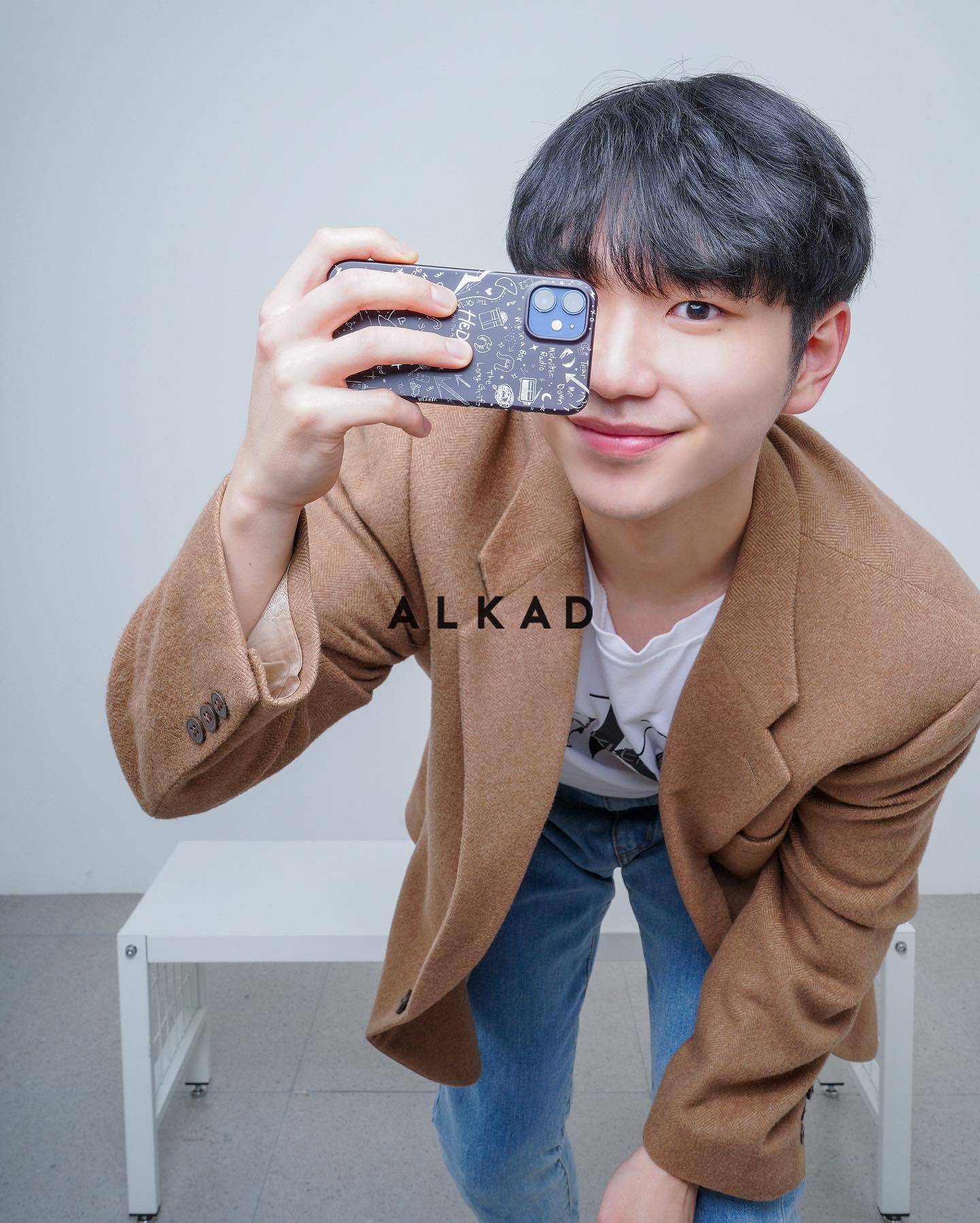 Alkad Studio - 사진 날잡고 찍는거 아냐, #데일리 야!🤳🏻 #막찍어도잘나와...