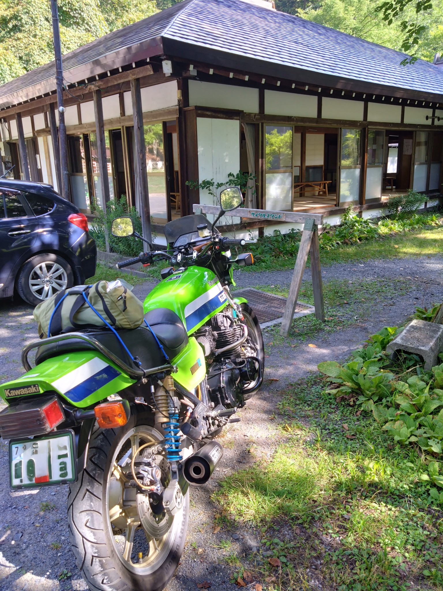 Riding 43 year old Kawasaki Z1100 in Japan