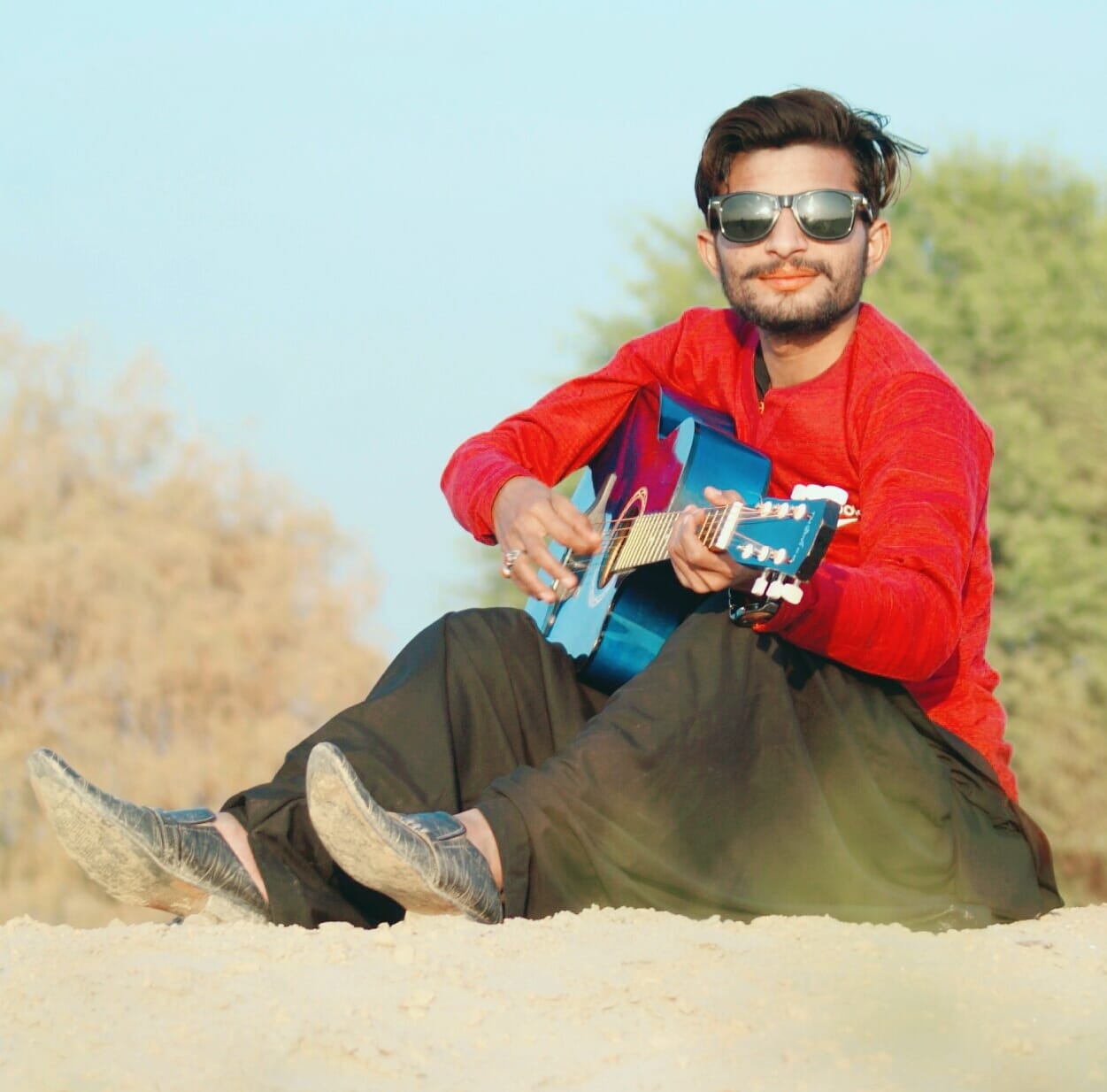 Singer wafa munir mahar