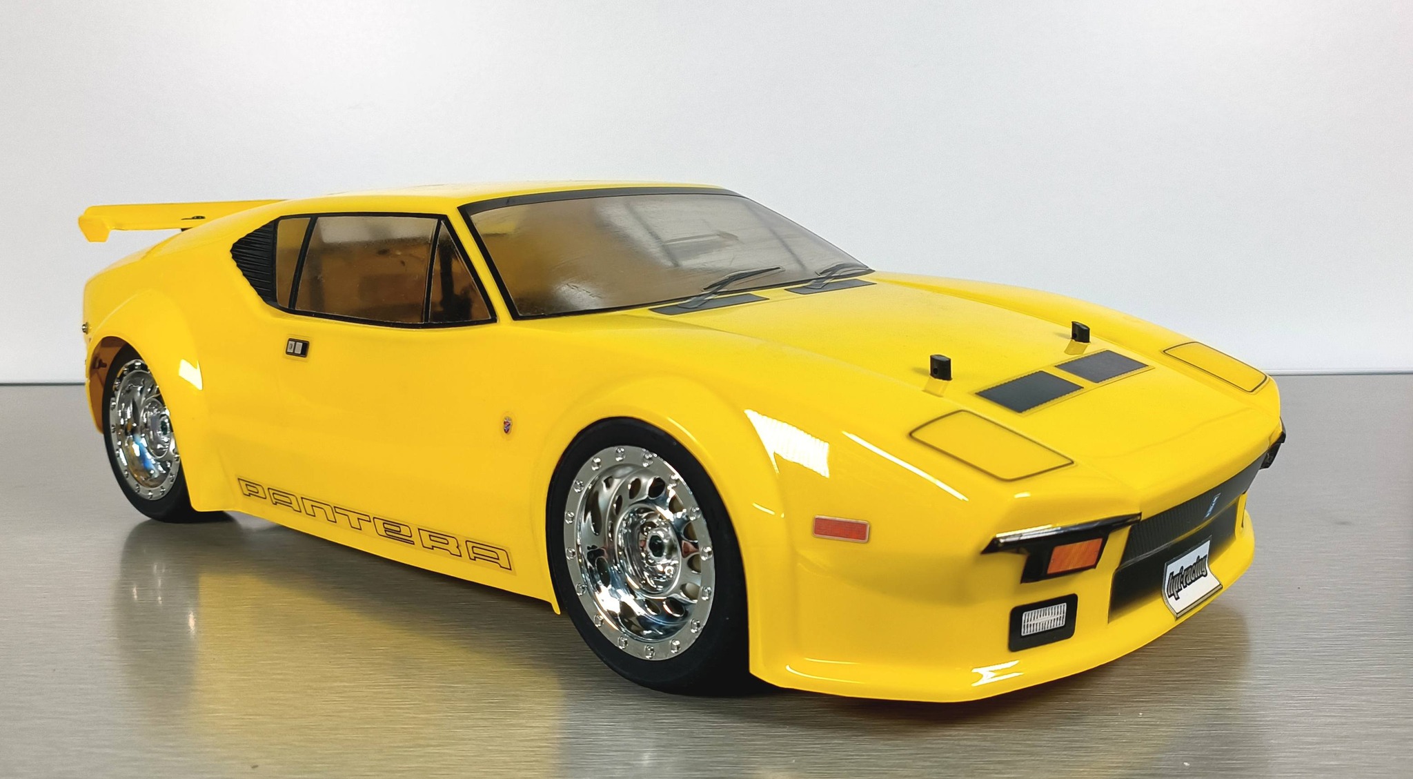 I thought you'd like my rare HPI Pantera body in a Team associated